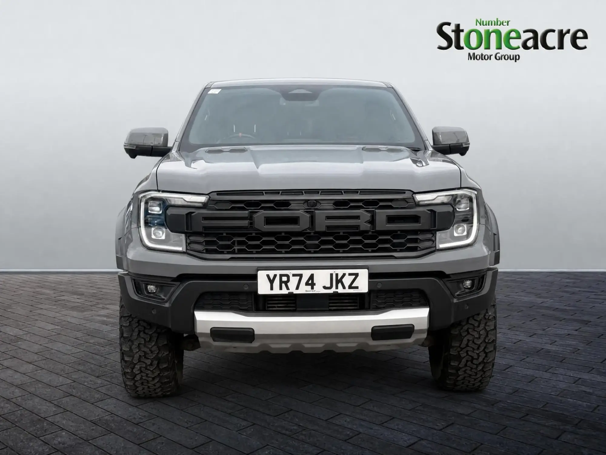 Ford Ranger 2.0 EcoBlue Raptor Auto 4WD Euro 6 (s/s) 4dr YR74JKZ Image 2 Ford Ranger 2.0 EcoBlue Raptor Auto 4WD Euro 6 (s/s) 4dr YR74JKZ Image 2