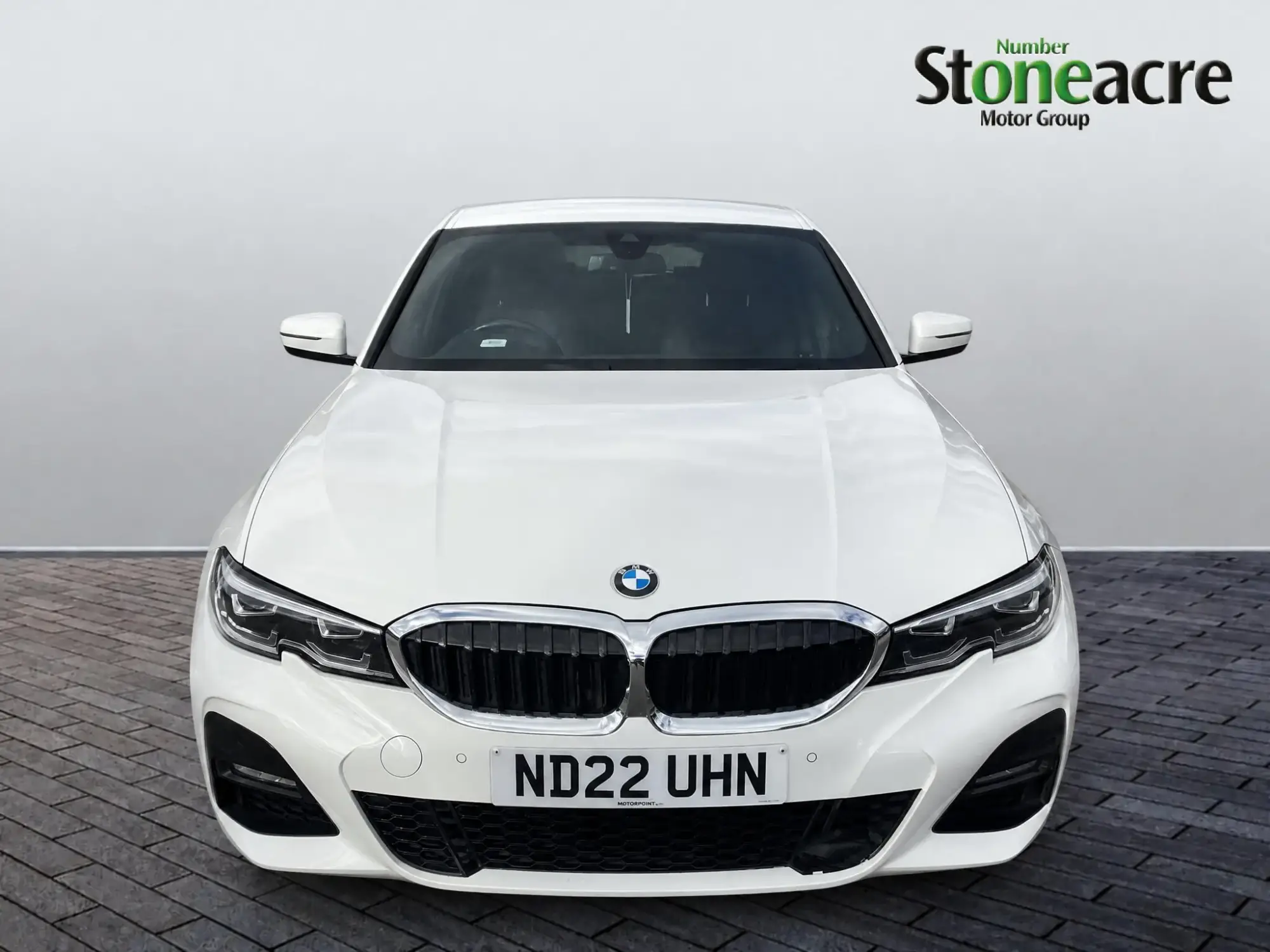 BMW 3 Series Image 2