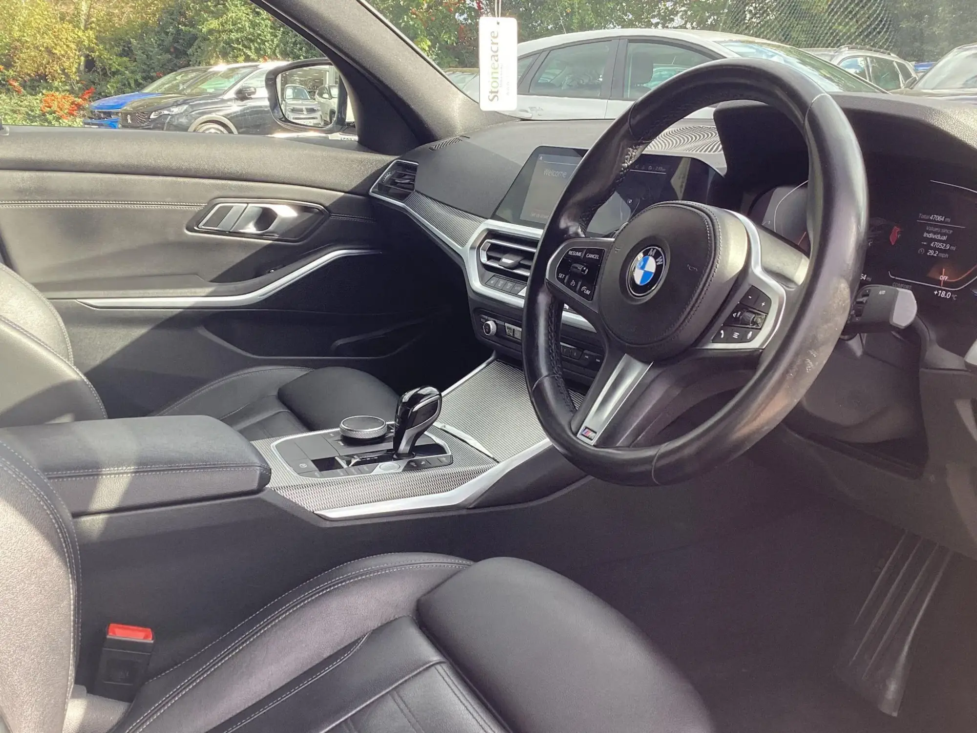 BMW 3 Series Image 12