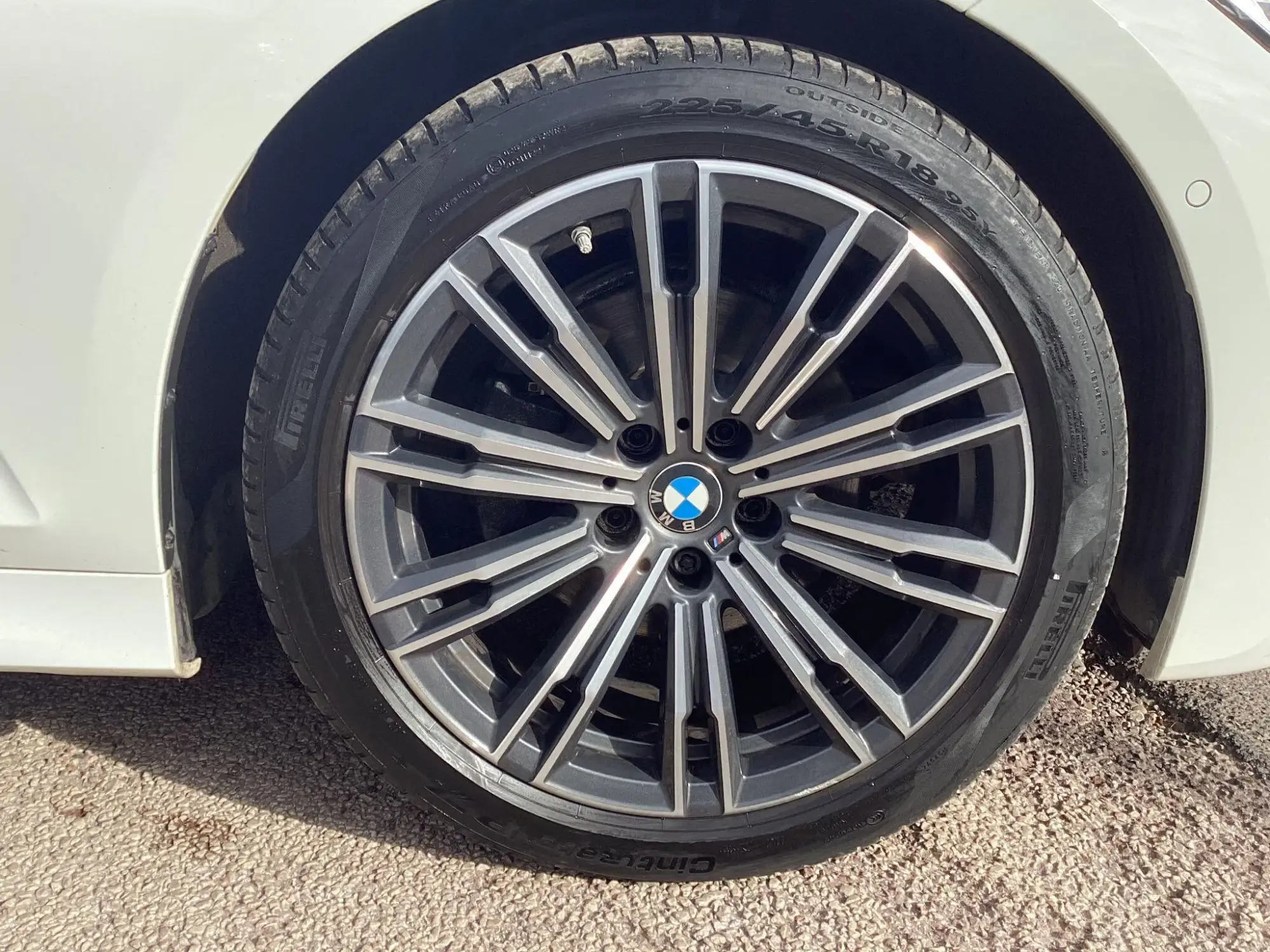 BMW 3 Series Image 17
