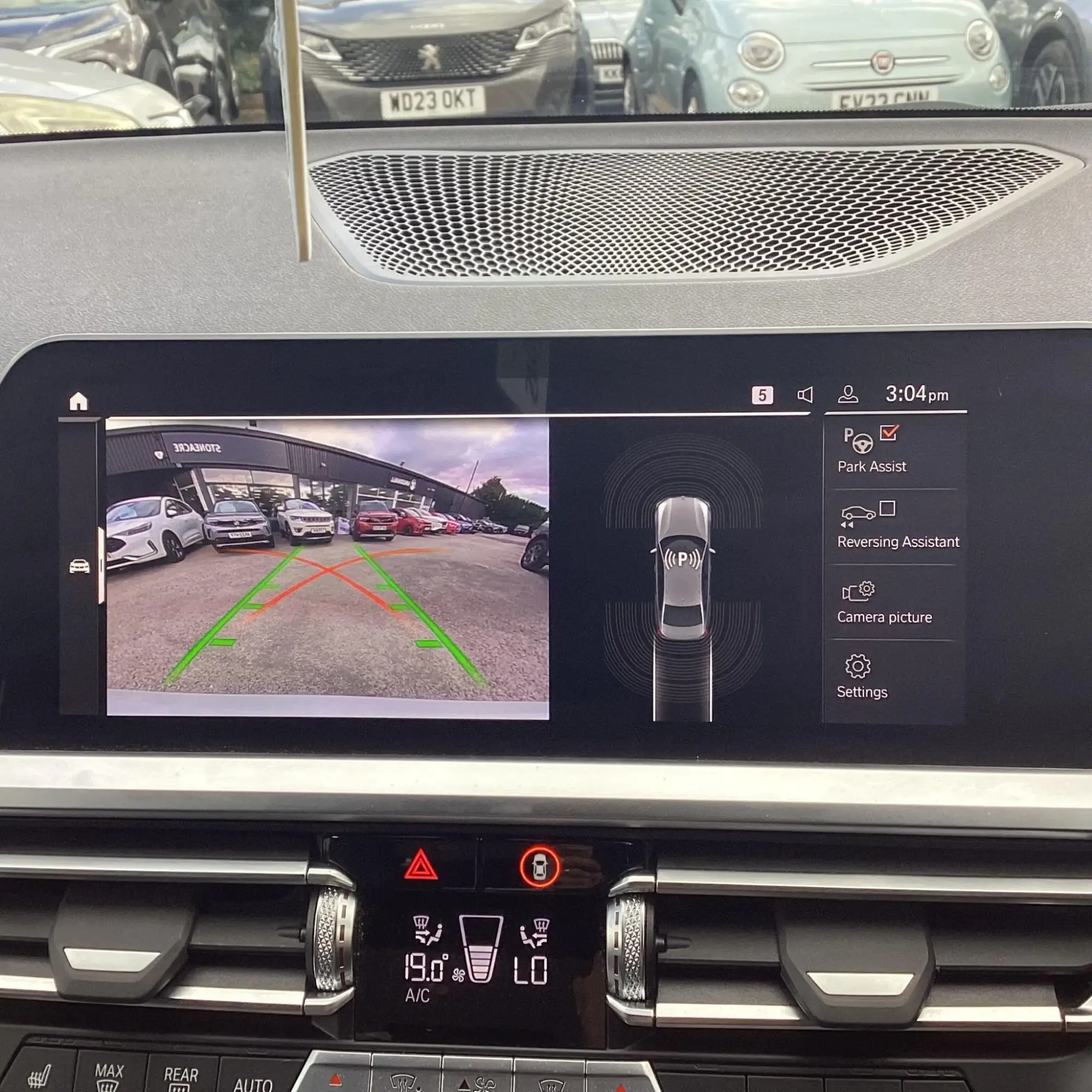 BMW 3 Series Image 20