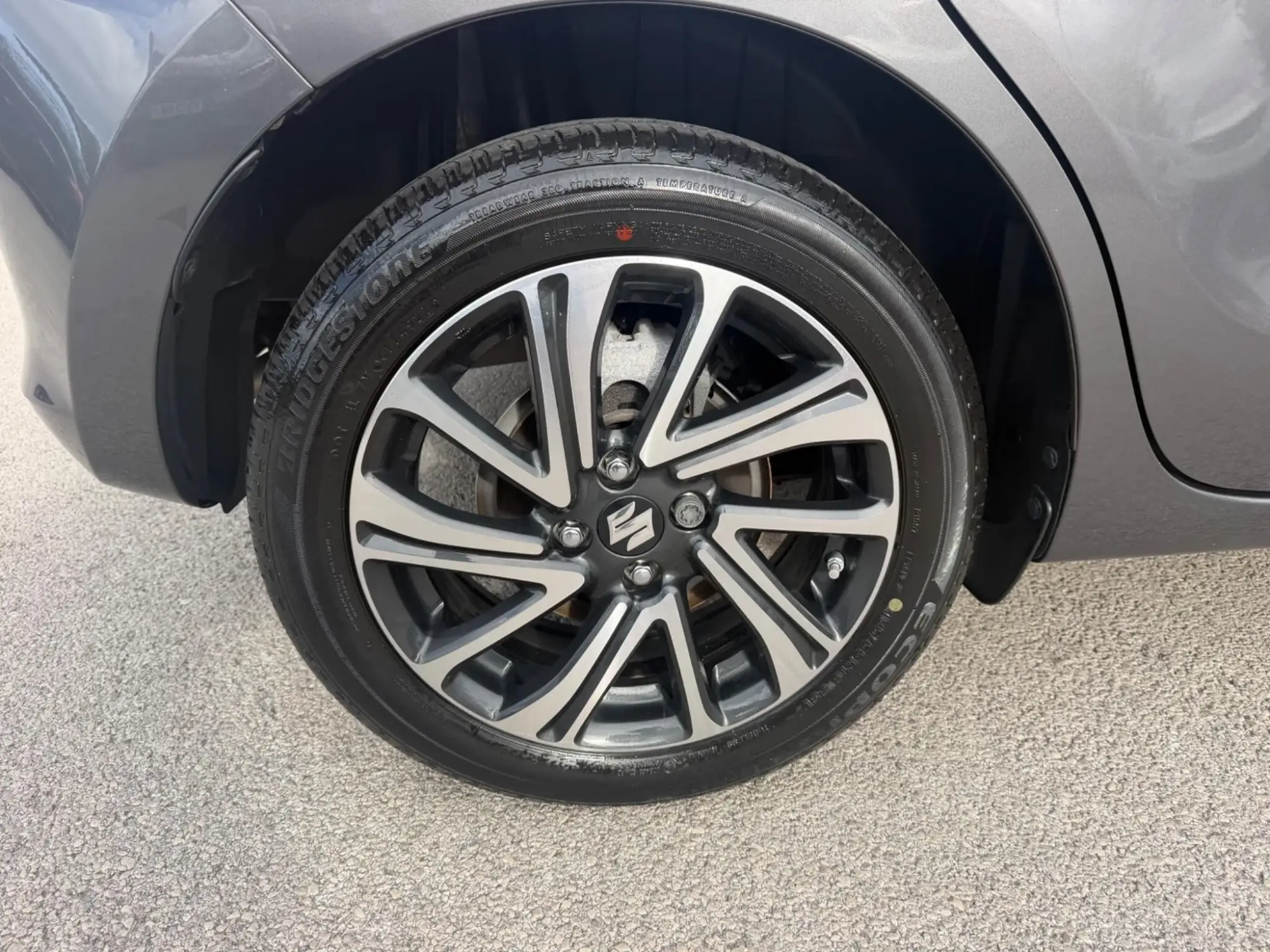 Suzuki Swift Image 9