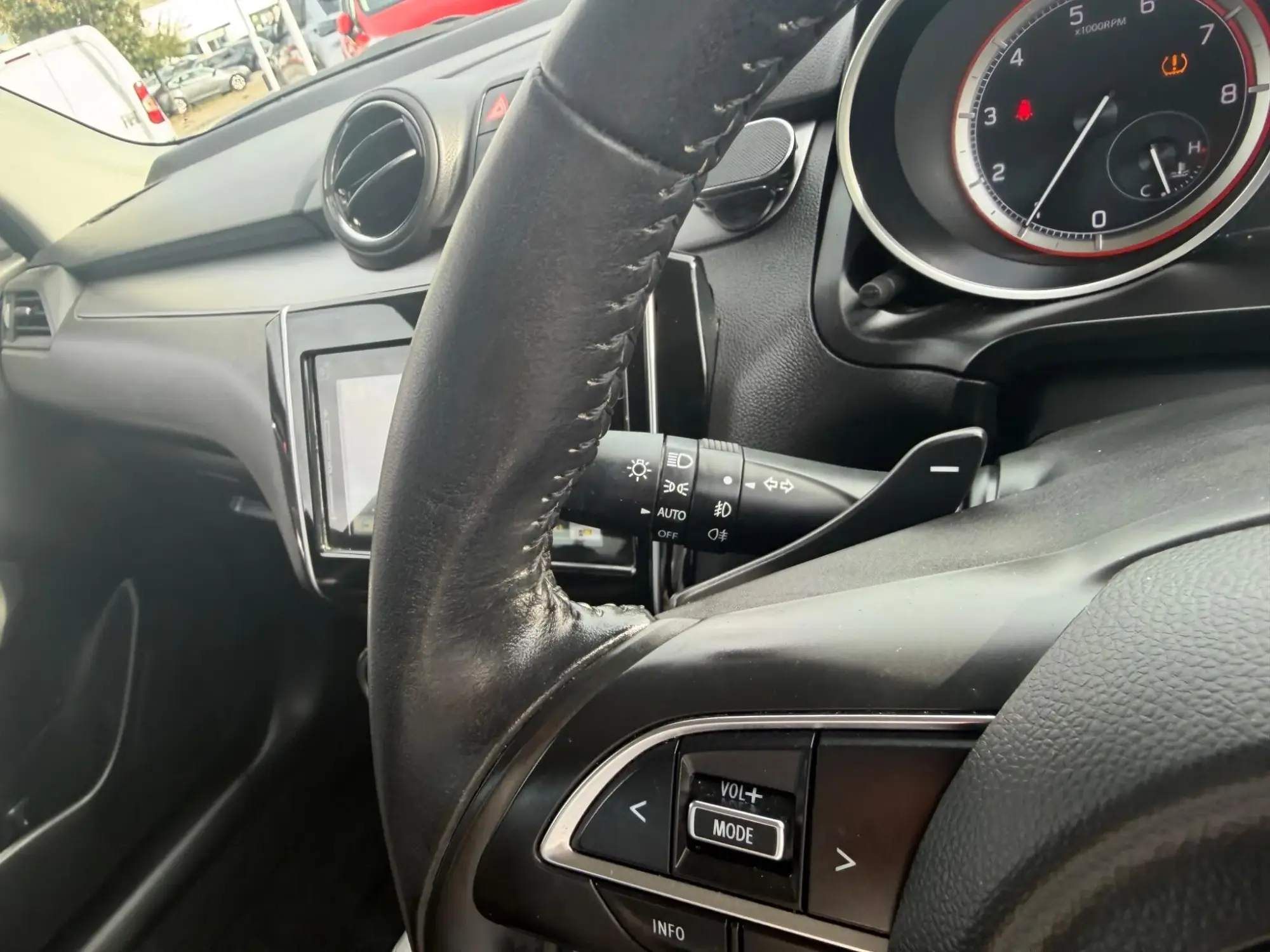 Suzuki Swift Image 16