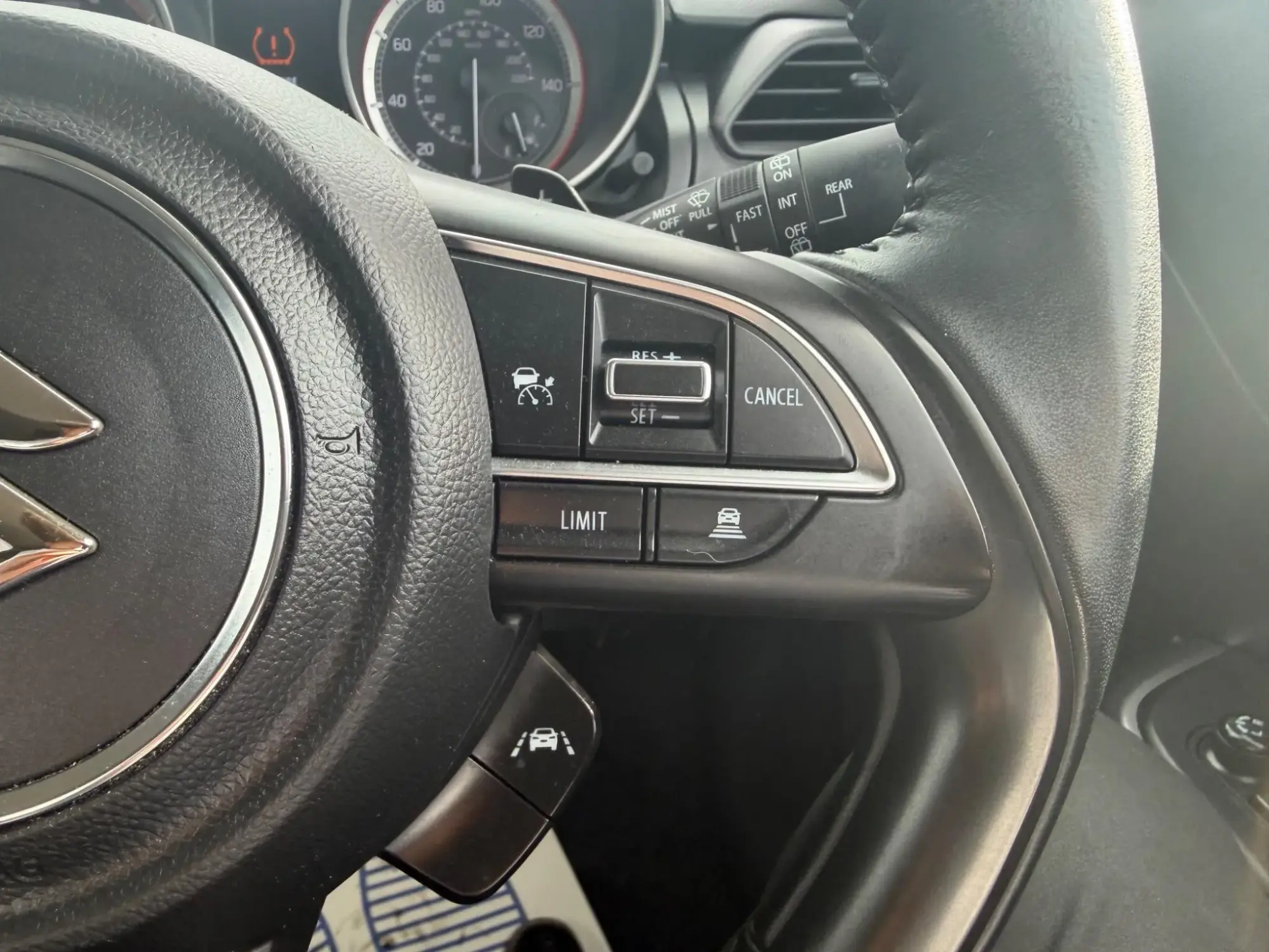 Suzuki Swift Image 18