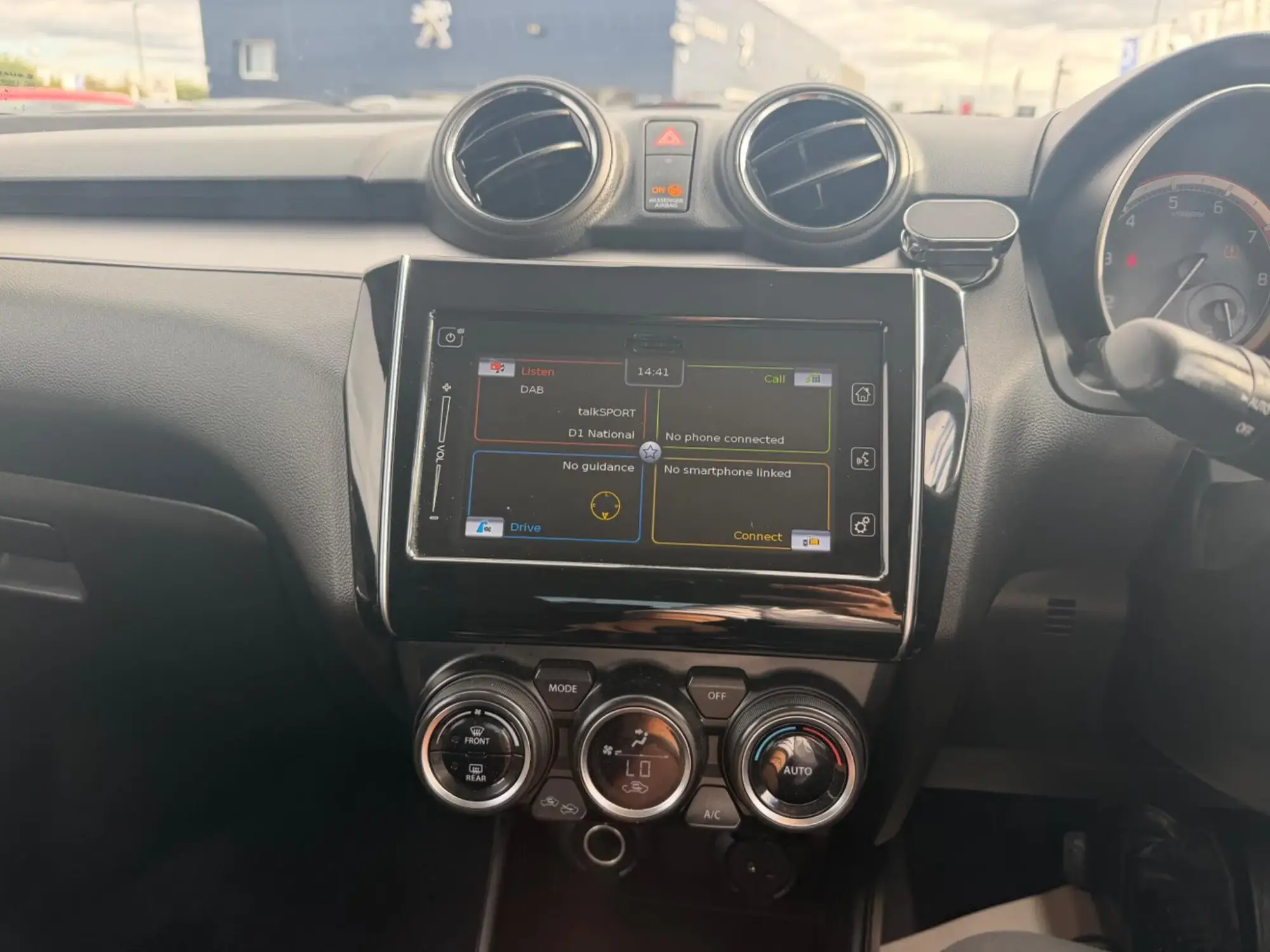 Suzuki Swift Image 21