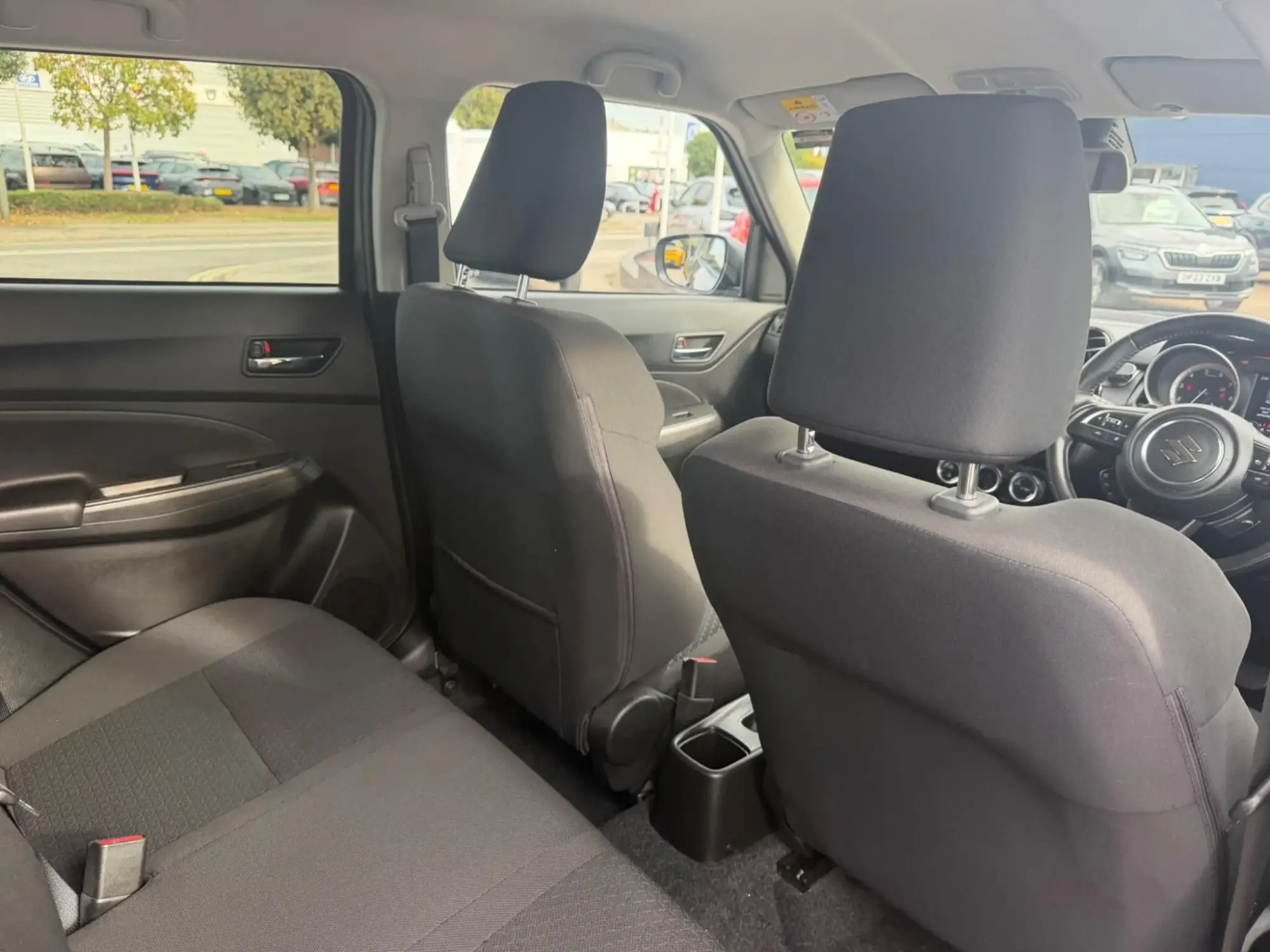Suzuki Swift Image 25