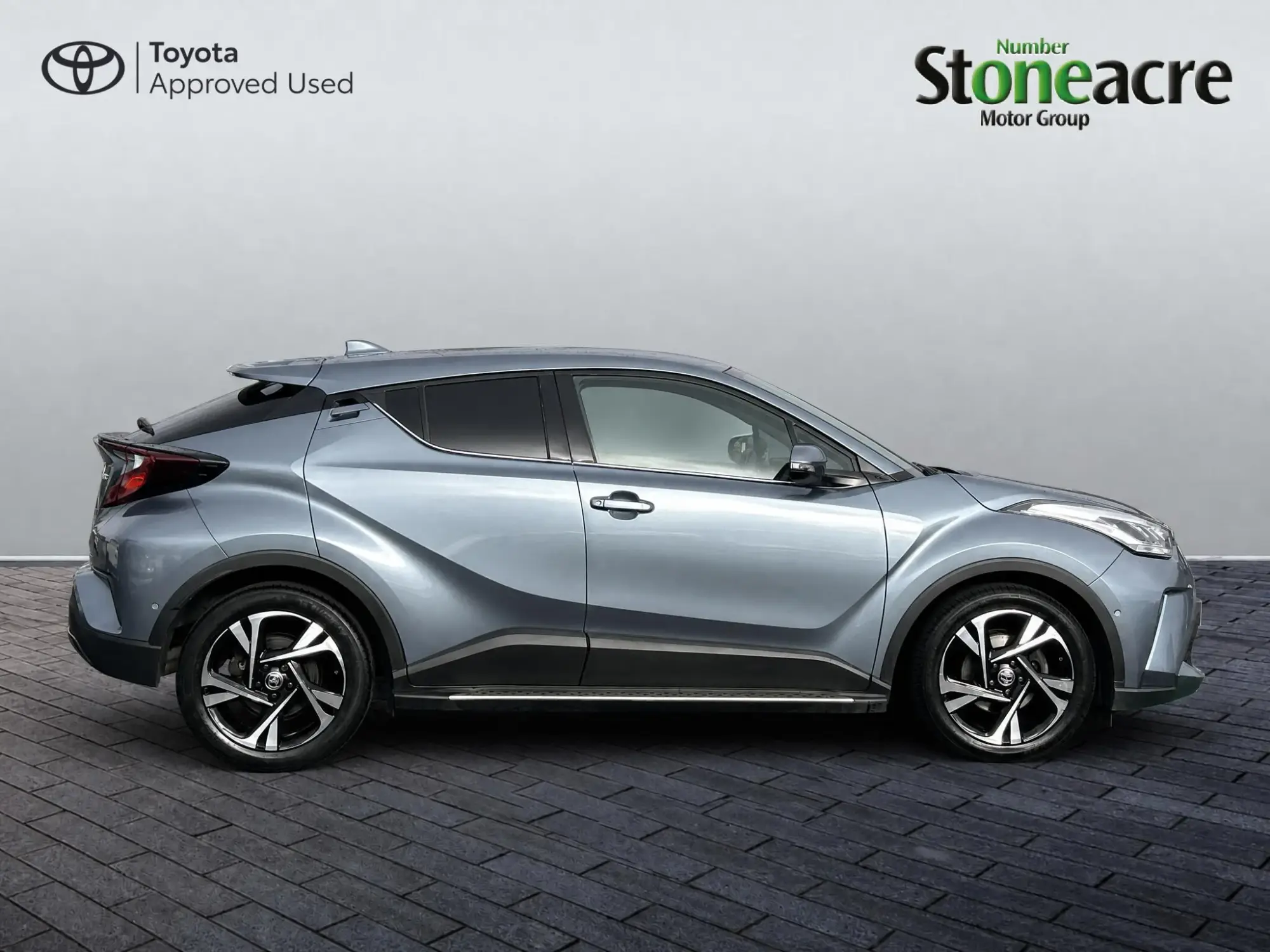Toyota C-HR Hybrid 2.0 Hybrid Design 5dr CVT NL73SZO Image 2 Toyota C-HR Hybrid 2.0 Hybrid Design 5dr CVT NL73SZO Image 2