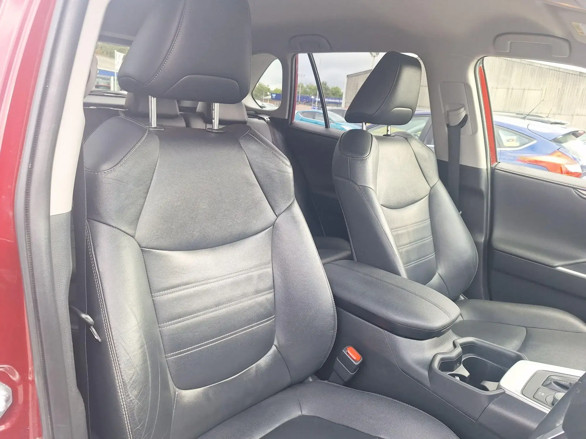Toyota RAV4 Image 12 Toyota RAV4 Image 12