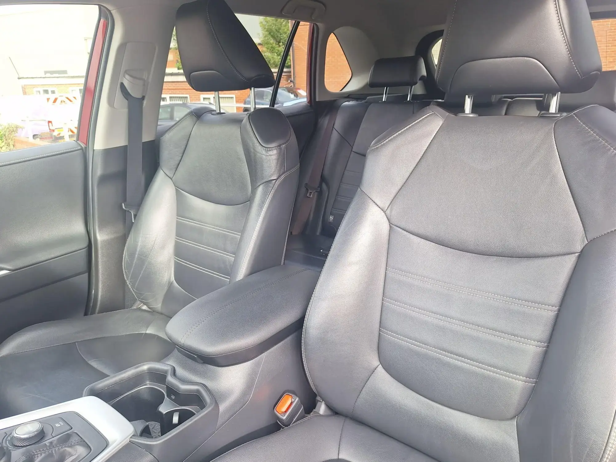 Toyota RAV4 Image 32 Toyota RAV4 Image 32
