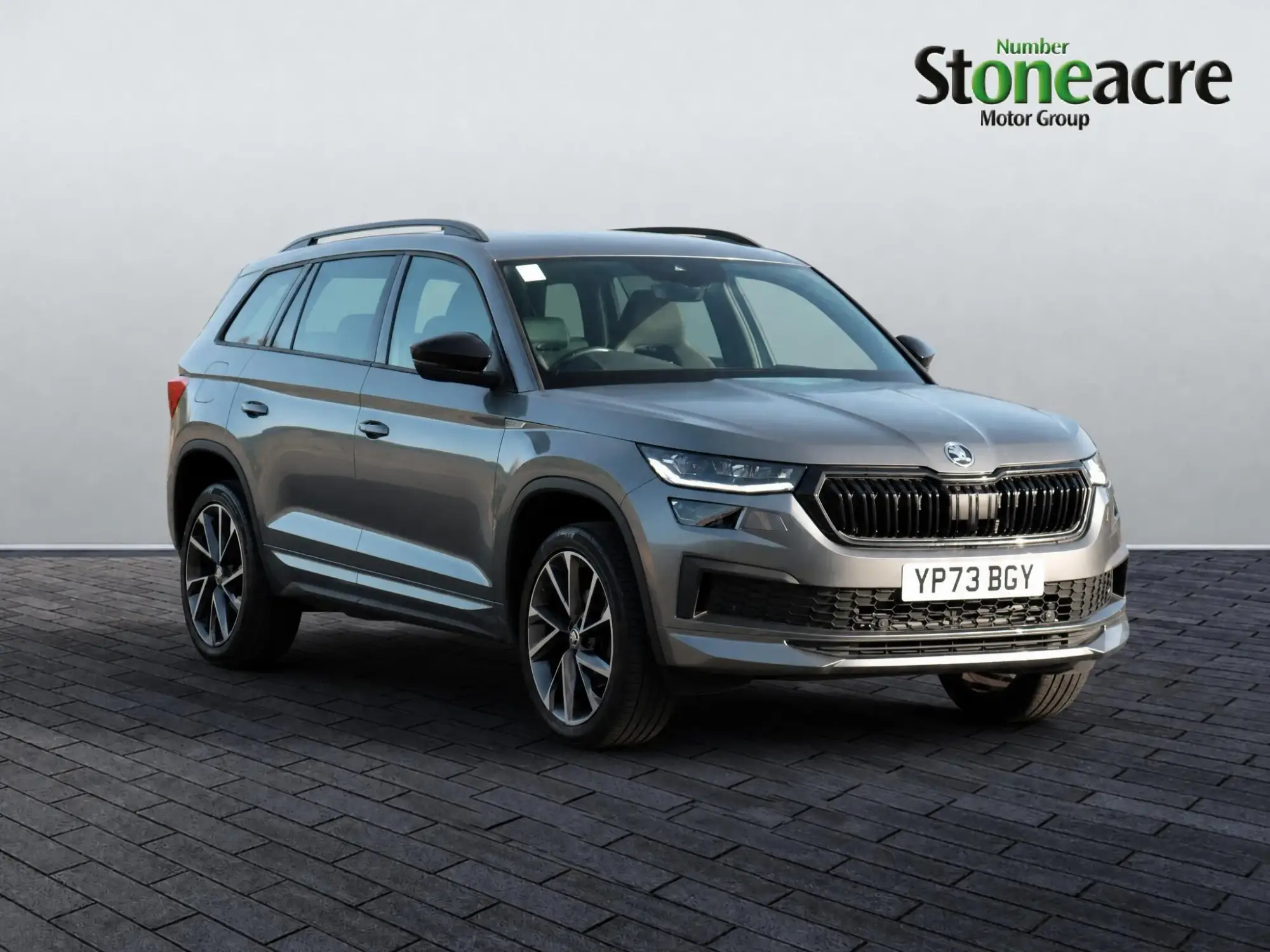 Skoda Kodiaq 1.5 TSI ACT SportLine DSG Euro 6 (s/s) 5dr (7 Seat) YP73BGY Image 1 Skoda Kodiaq 1.5 TSI ACT SportLine DSG Euro 6 (s/s) 5dr (7 Seat) YP73BGY Image 1