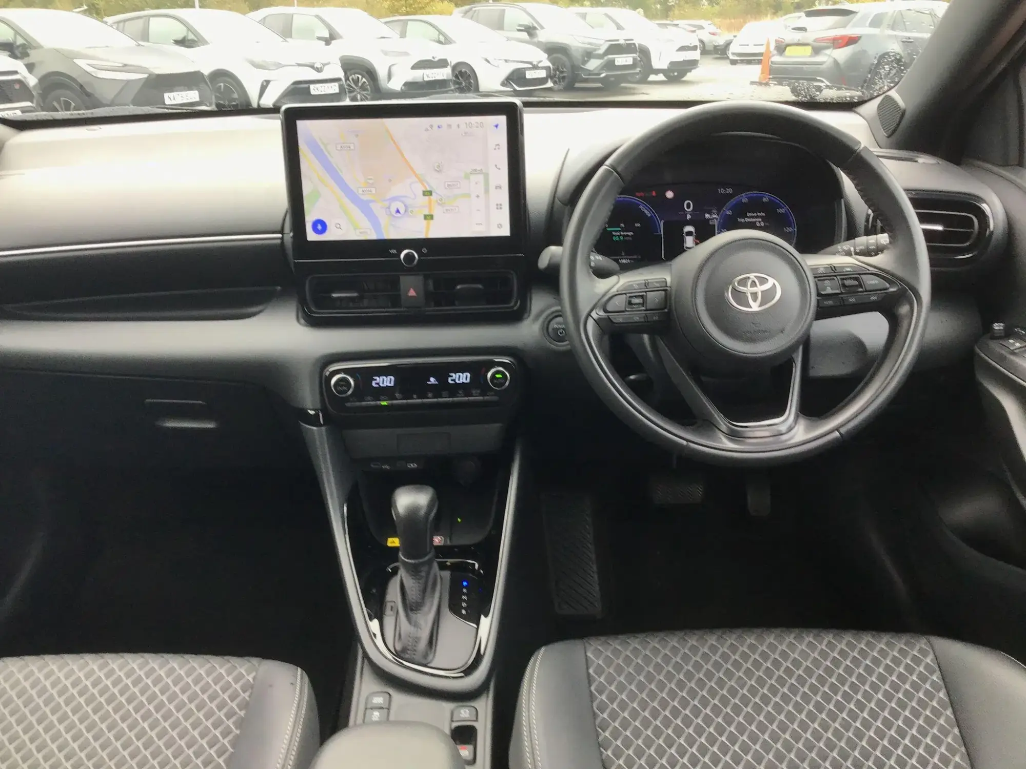 Toyota Yaris Hybrid Image 6 Toyota Yaris Hybrid Image 6