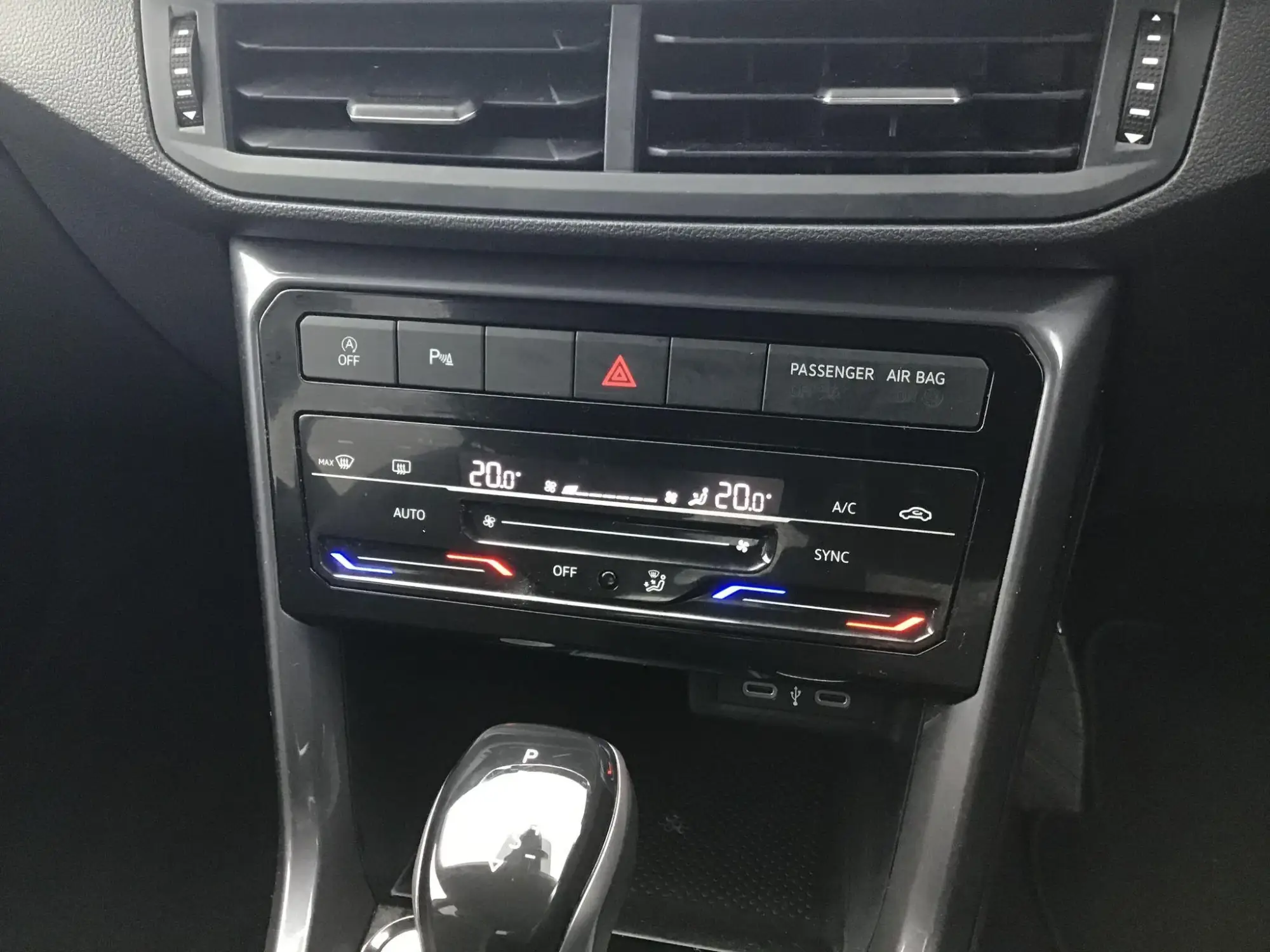 Volkswagen T-Cross Image 17