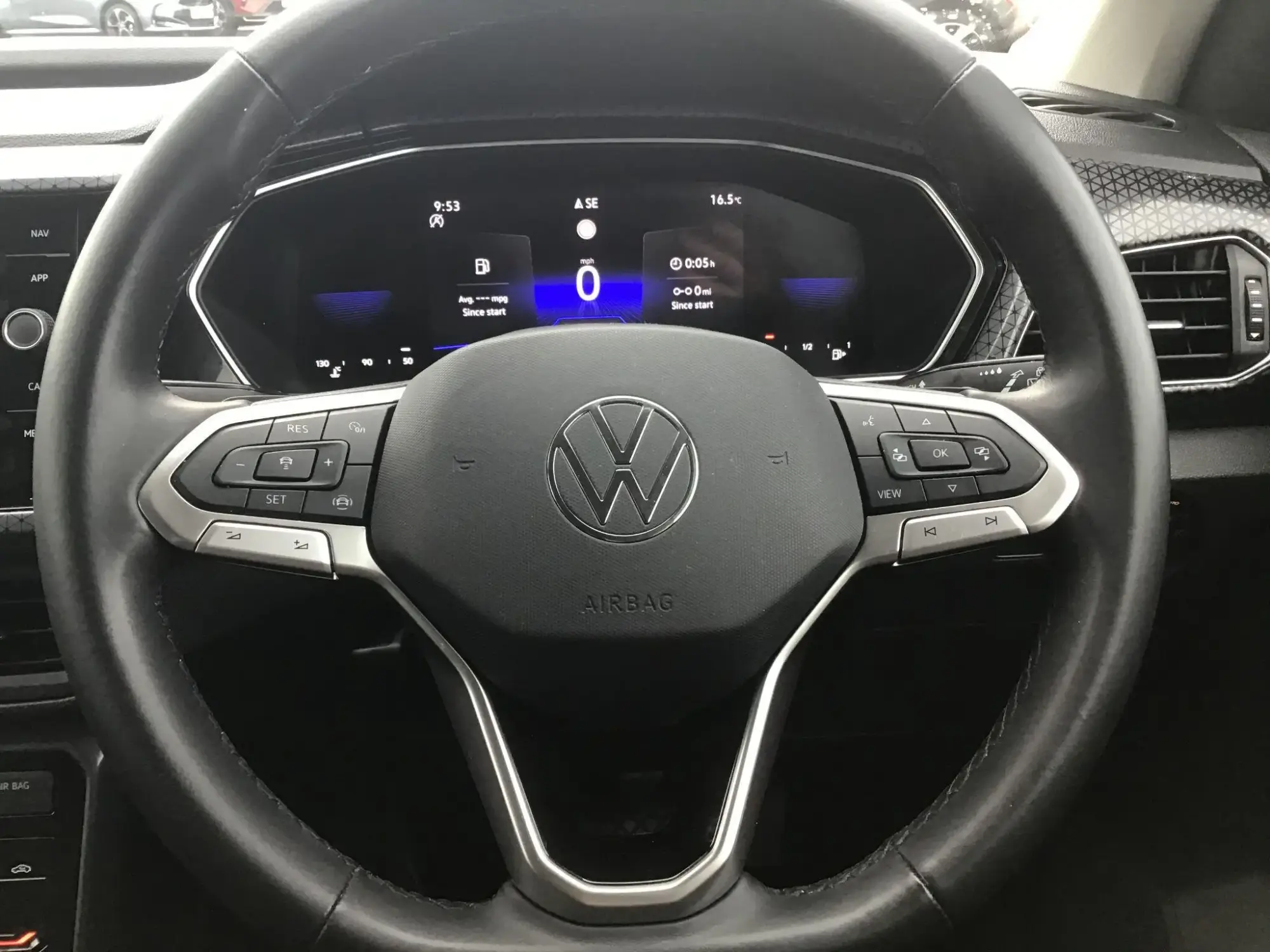 Volkswagen T-Cross Image 18