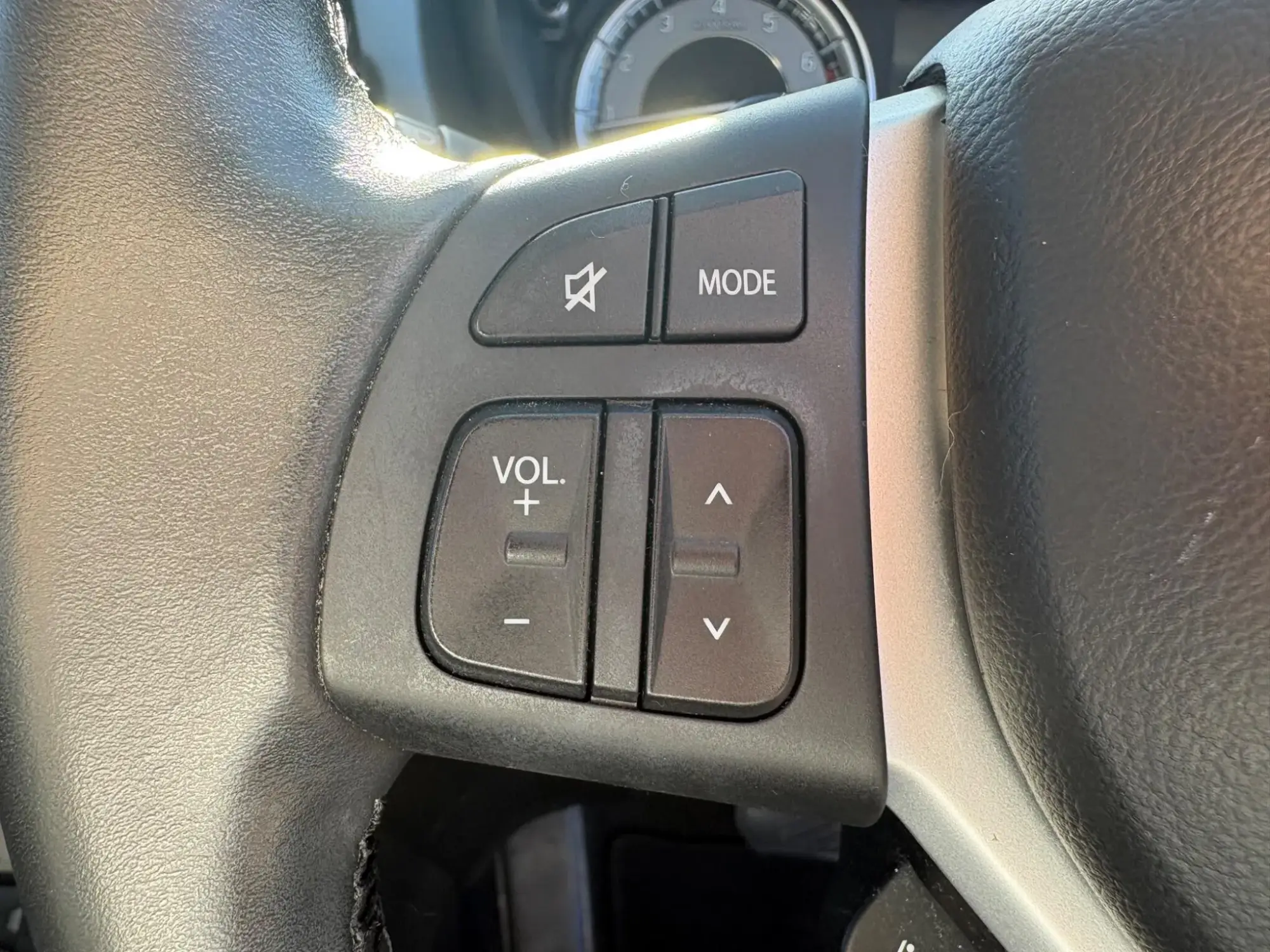 Suzuki S-Cross Hybrid Image 10 Suzuki S-Cross Hybrid Image 10