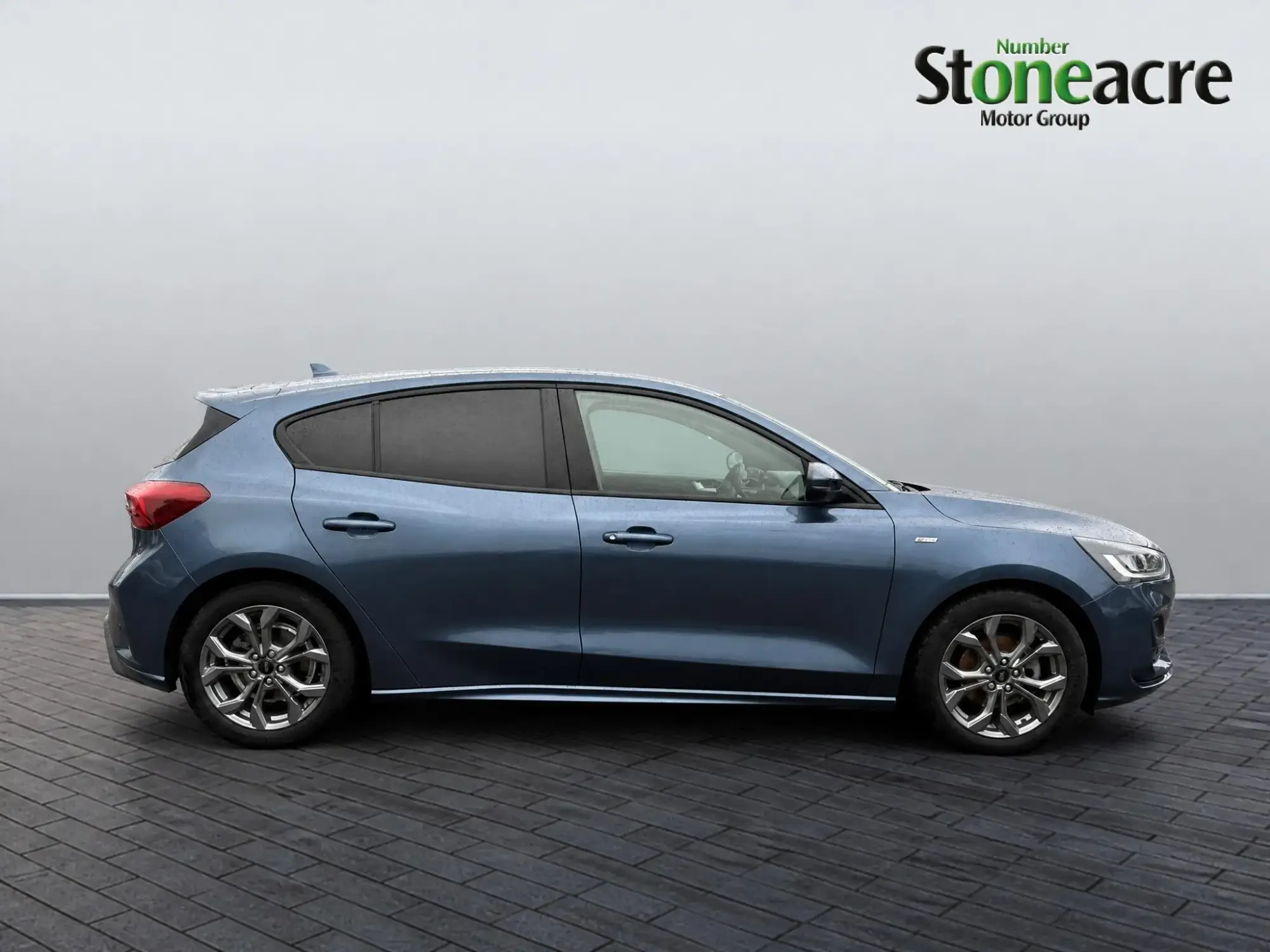 Ford Focus Image 2