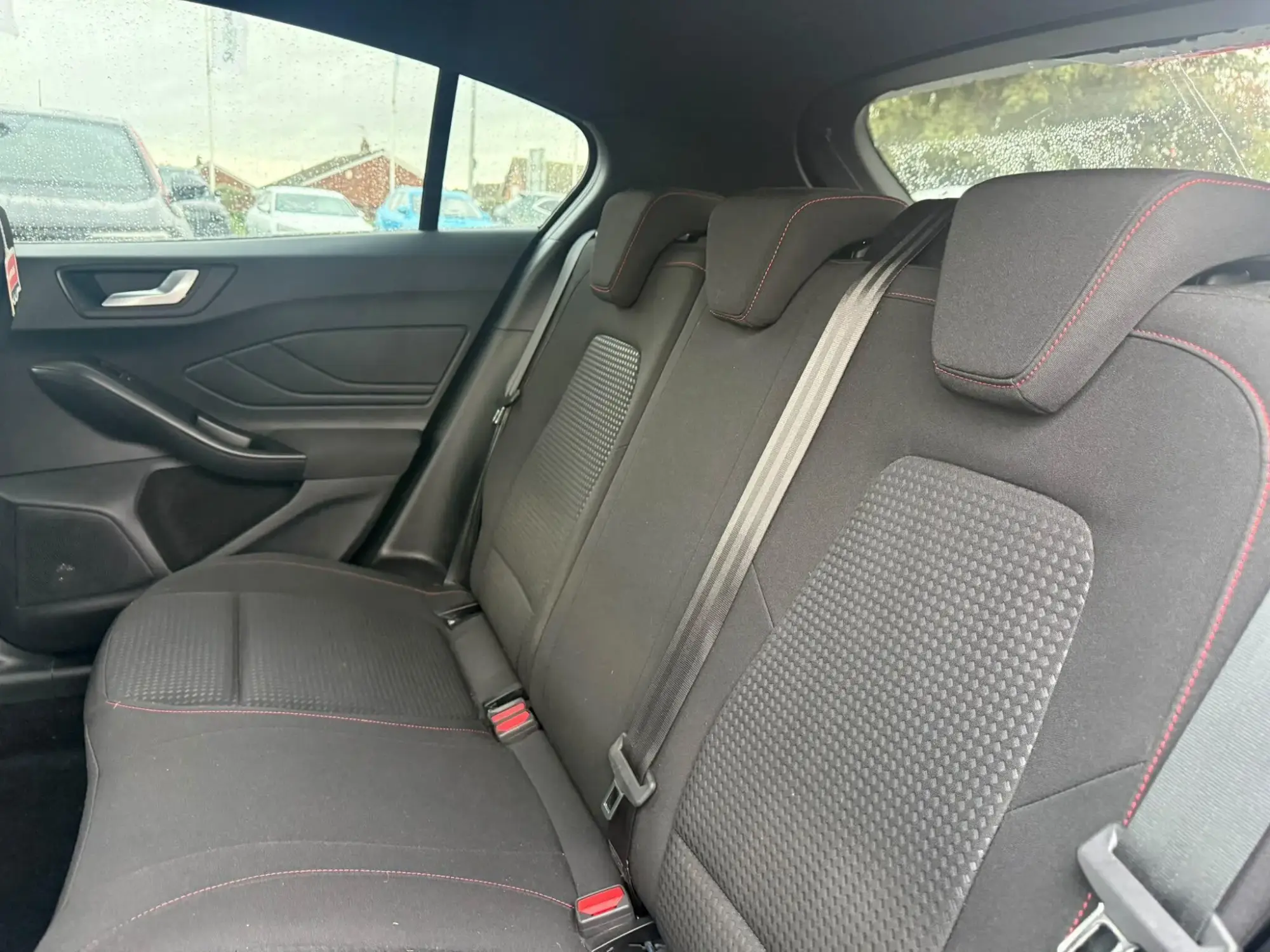 Ford Focus Image 14