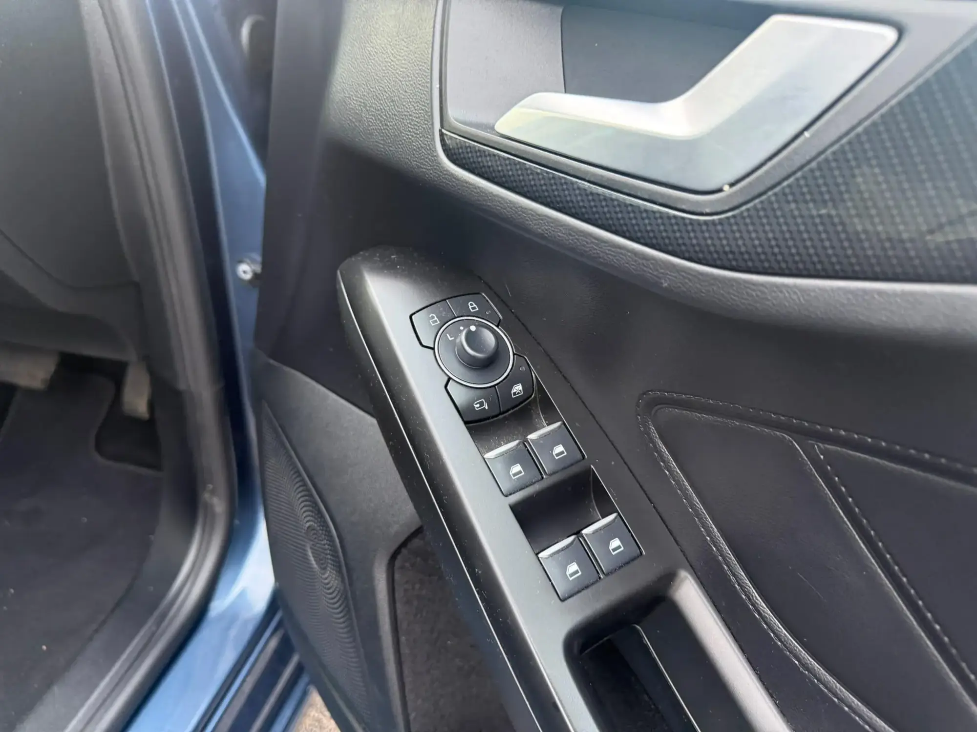 Ford Focus Image 19