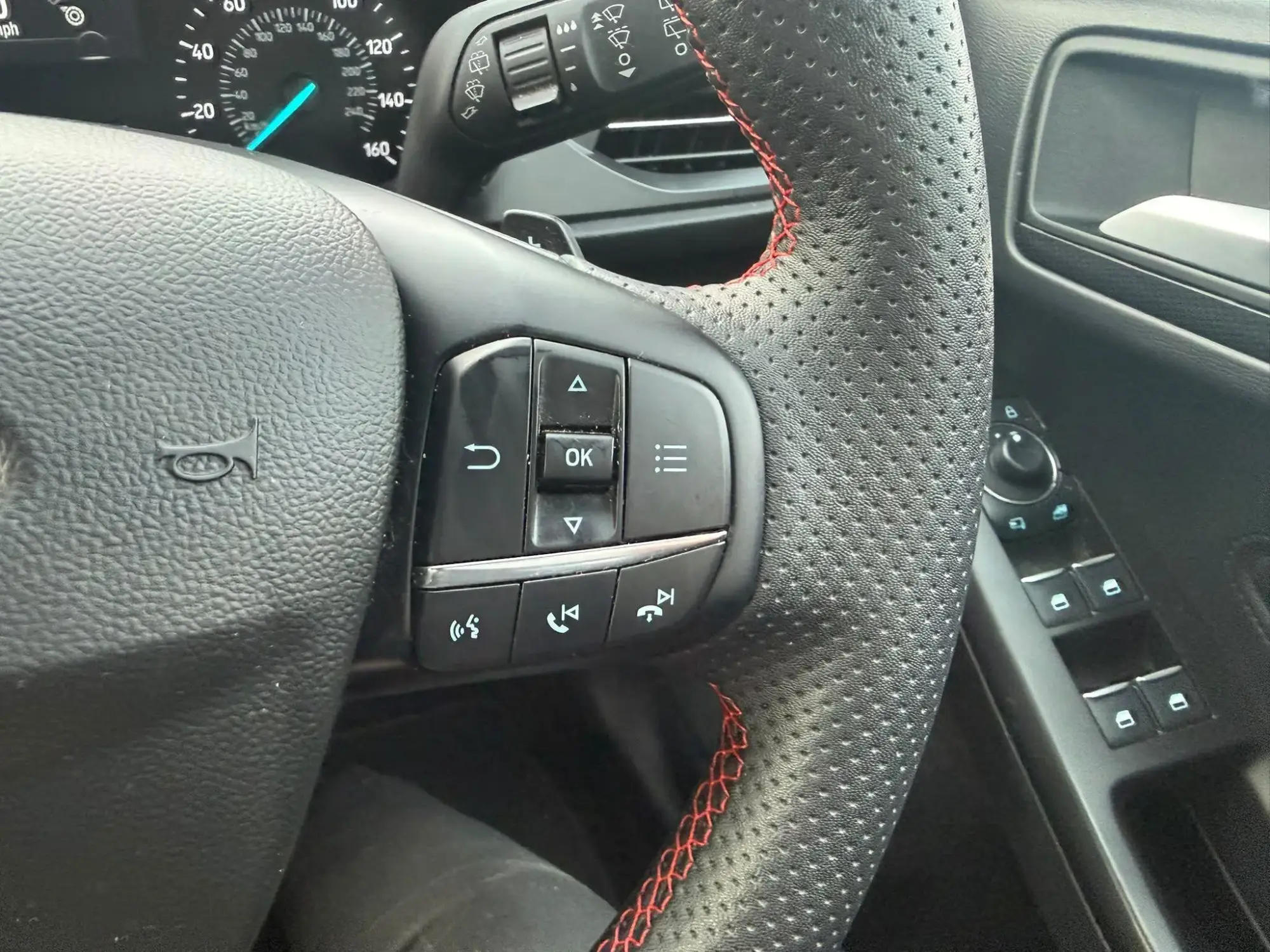 Ford Focus Image 22