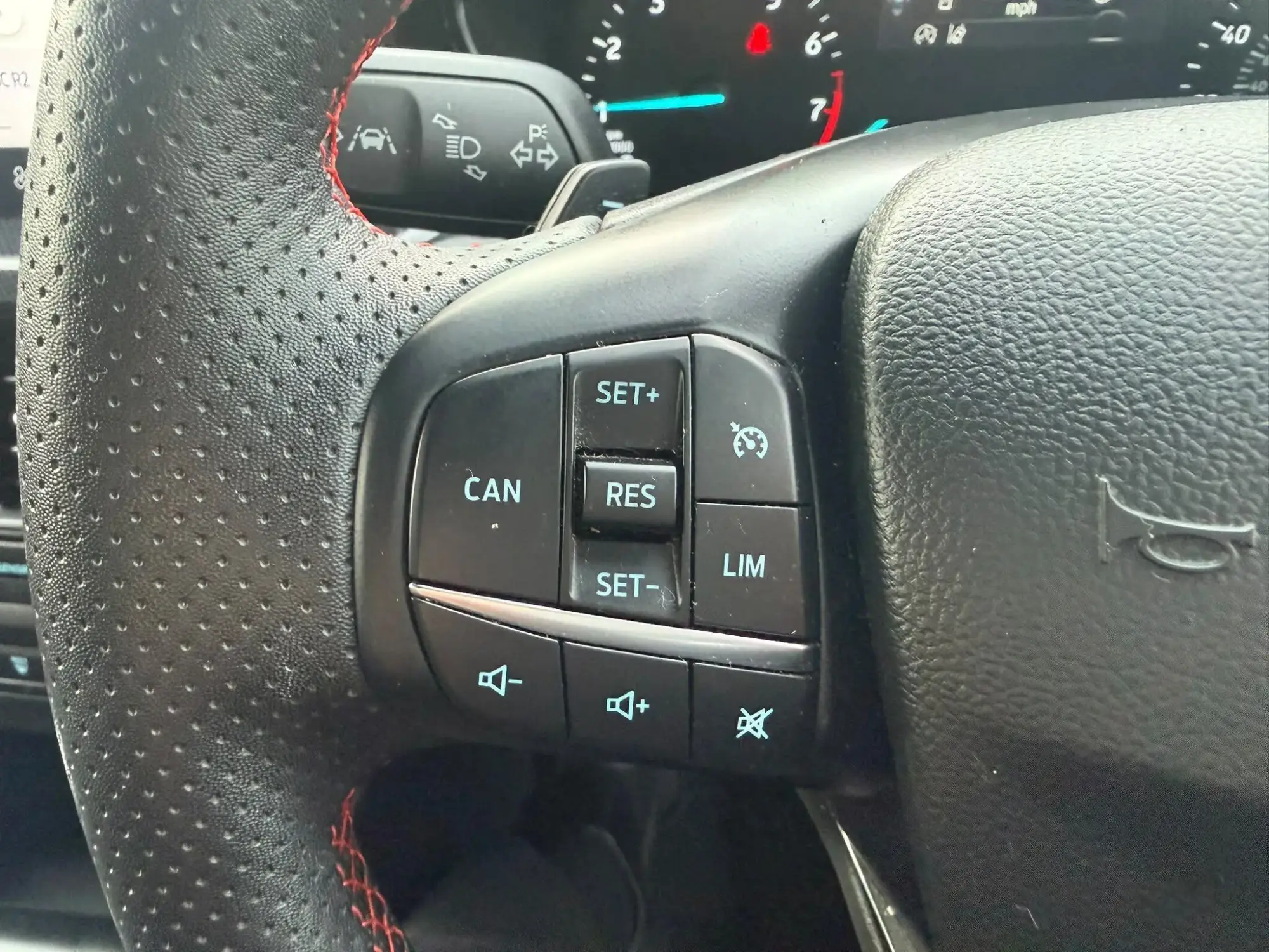 Ford Focus Image 23