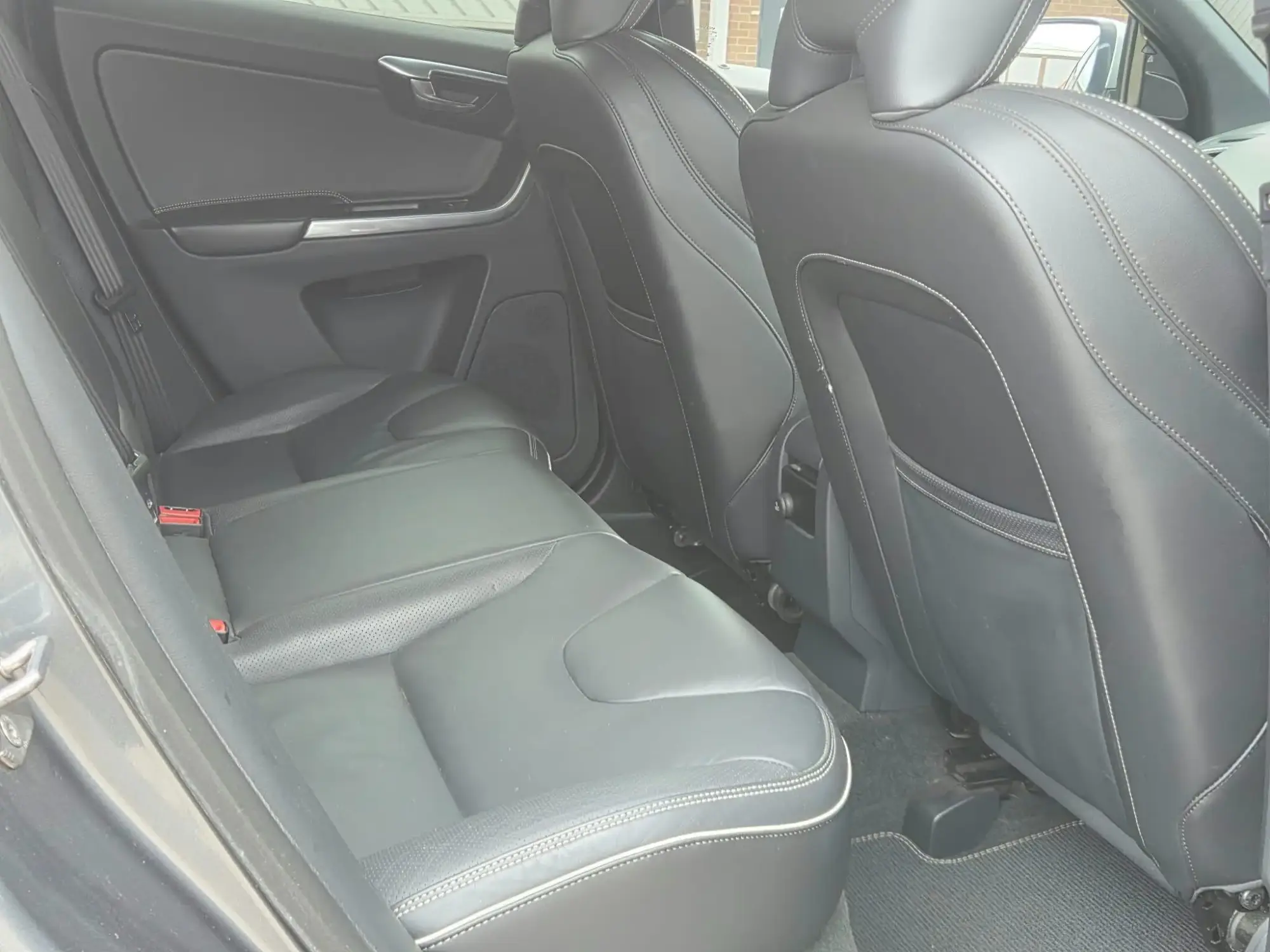 Volvo XC60 Image 16