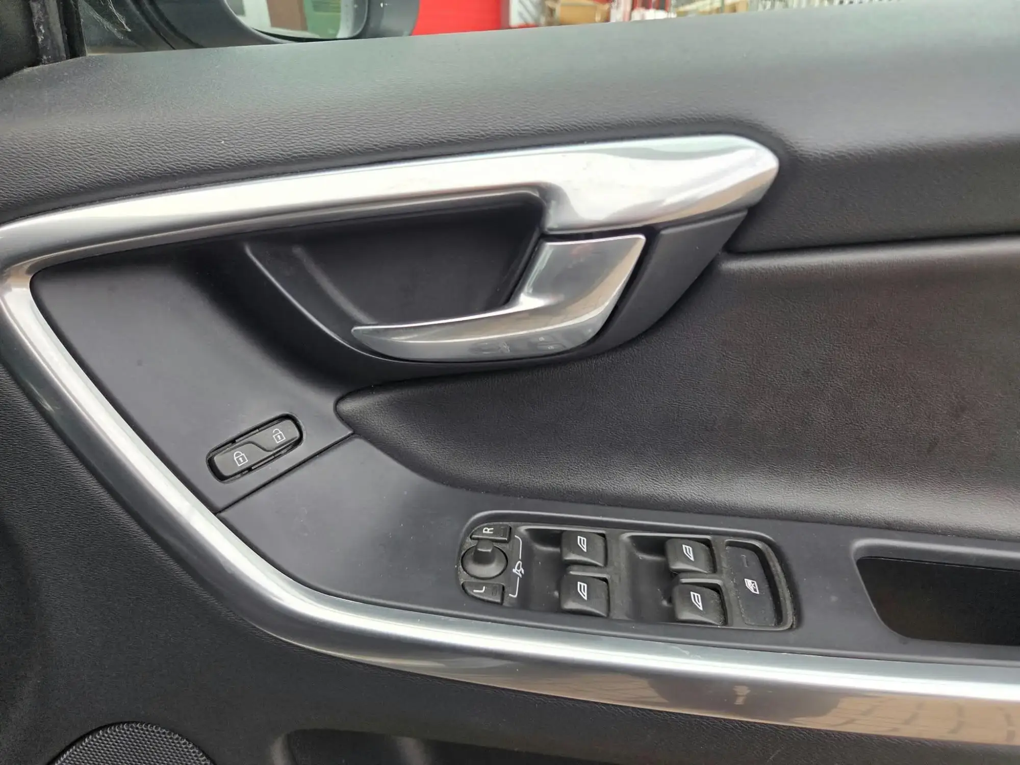 Volvo XC60 Image 27