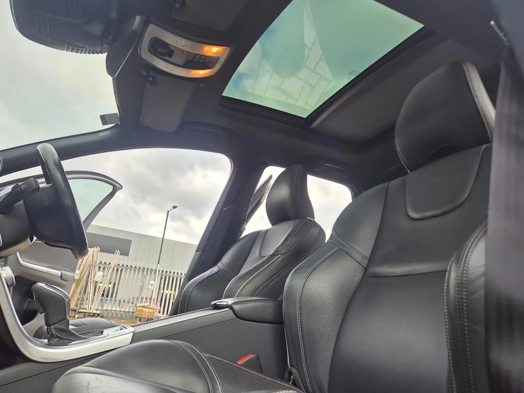 Volvo XC60 Image 38