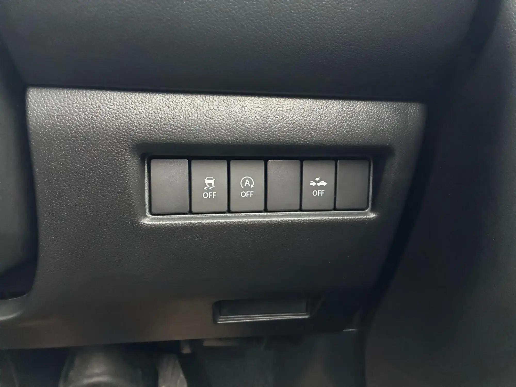 Suzuki Swift Image 16 Suzuki Swift Image 16