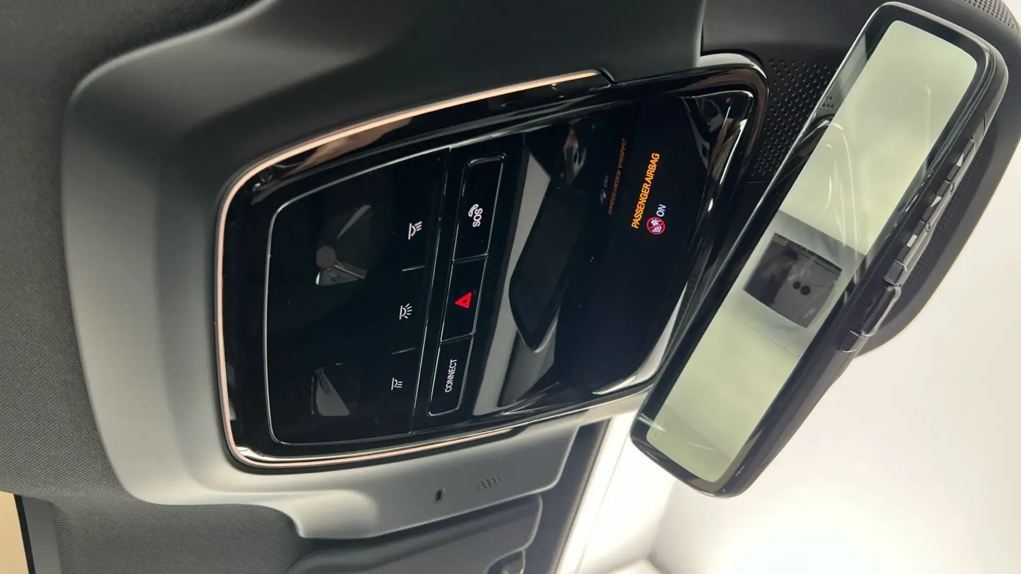 Polestar 4 SUV Image 25 Polestar 4 SUV Image 25