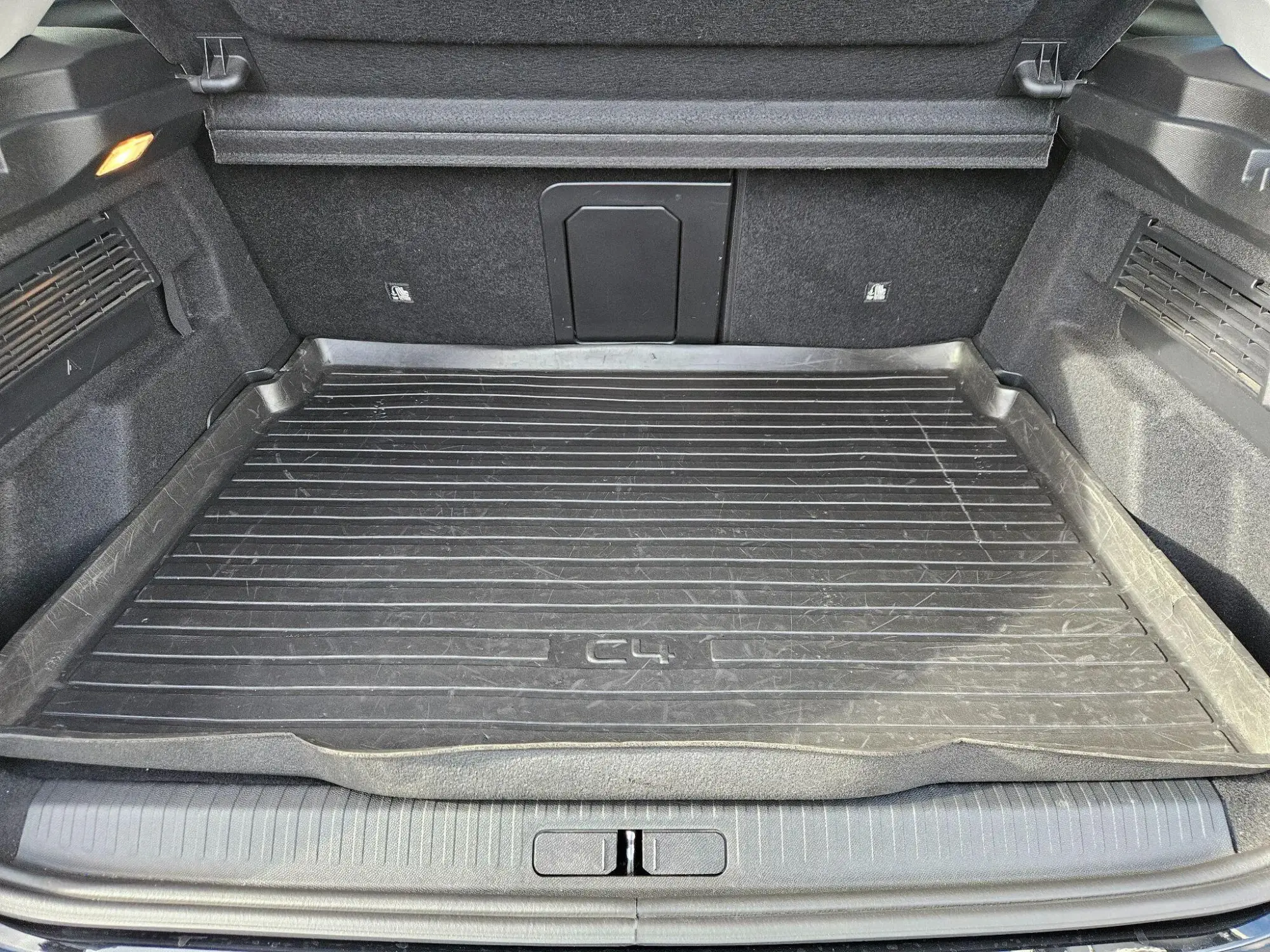 Citroen C4 Image 10 Citroen C4 Image 10