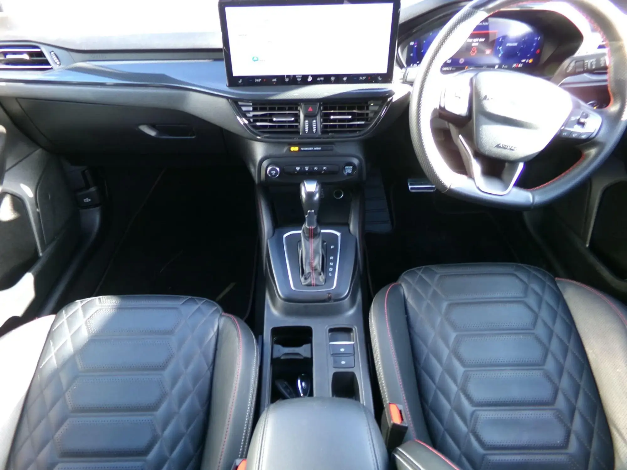 Ford Focus Image 11