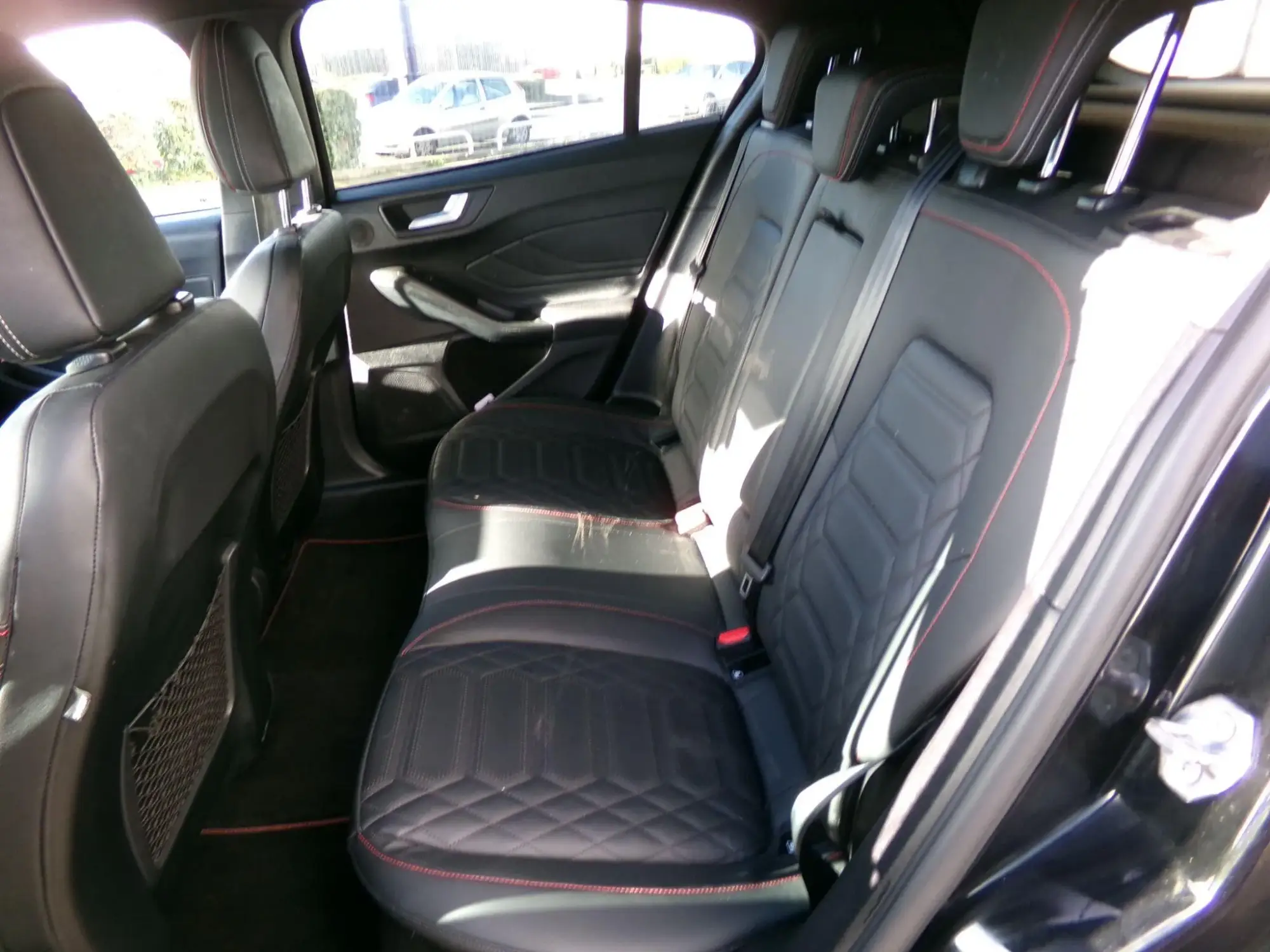 Ford Focus Image 16