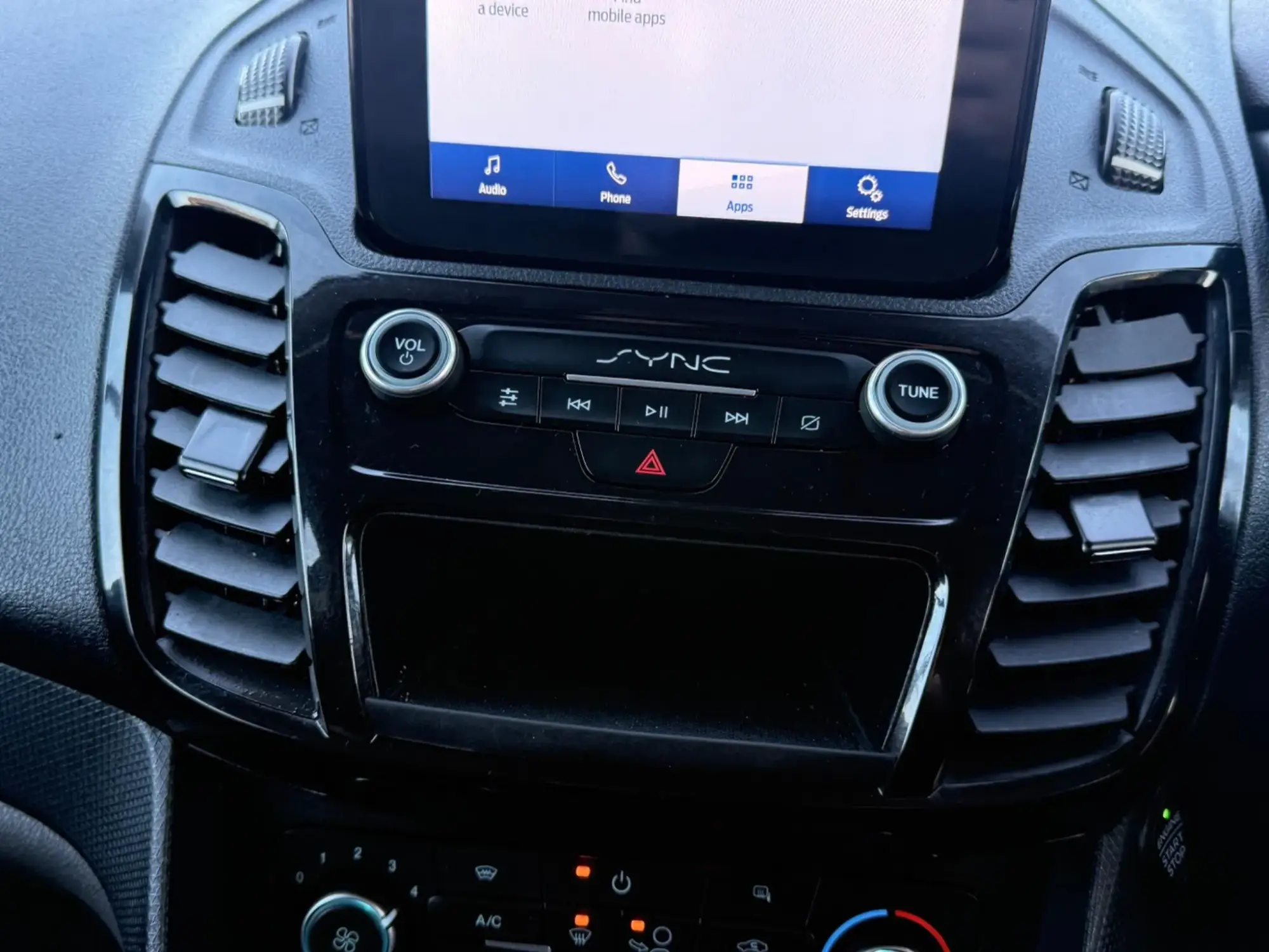 Ford Transit Connect Image 21