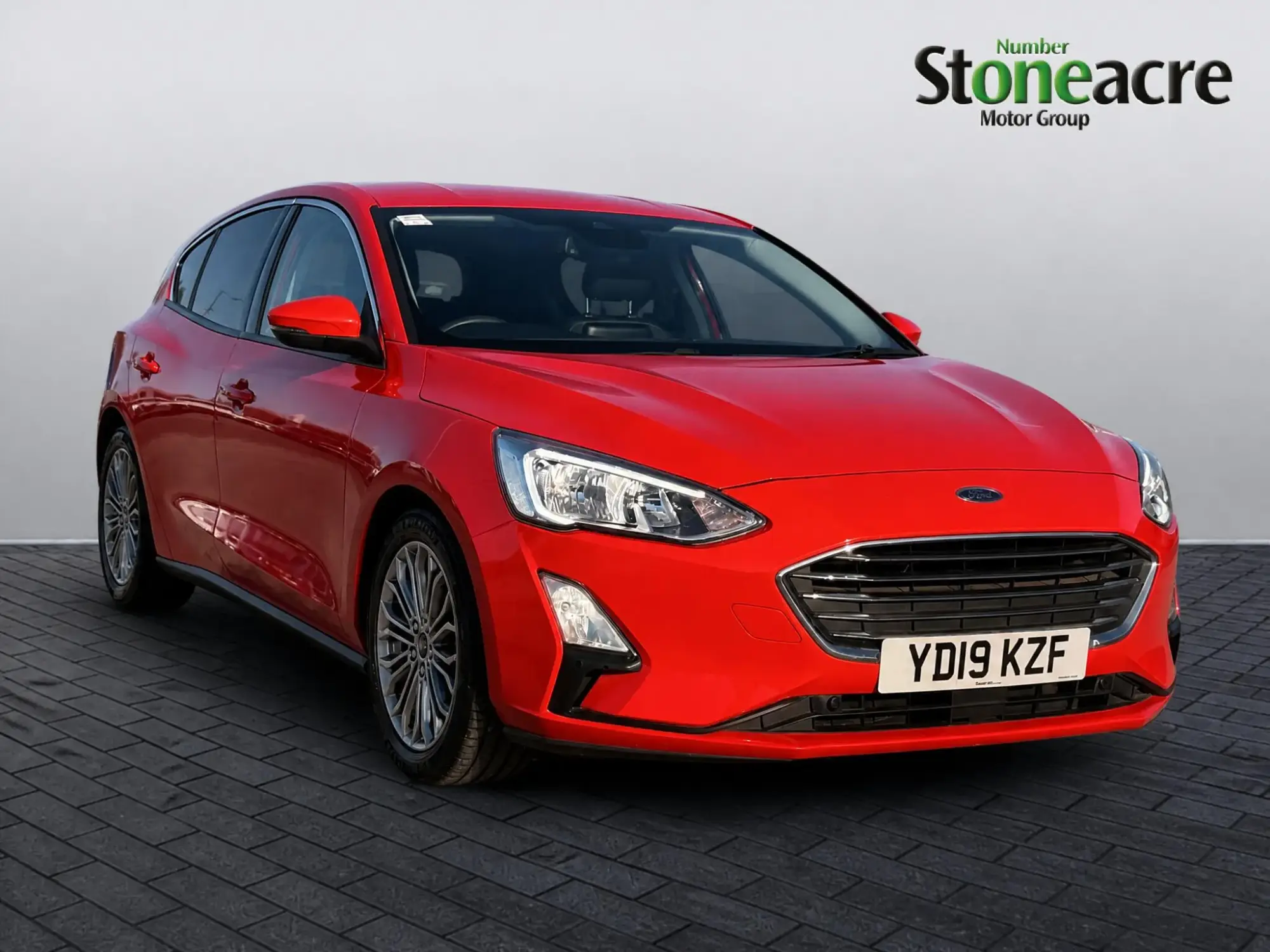 Ford Focus 1.0T EcoBoost Titanium X Euro 6 (s/s) 5dr YD19KZF Image 1 Ford Focus 1.0T EcoBoost Titanium X Euro 6 (s/s) 5dr YD19KZF Image 1