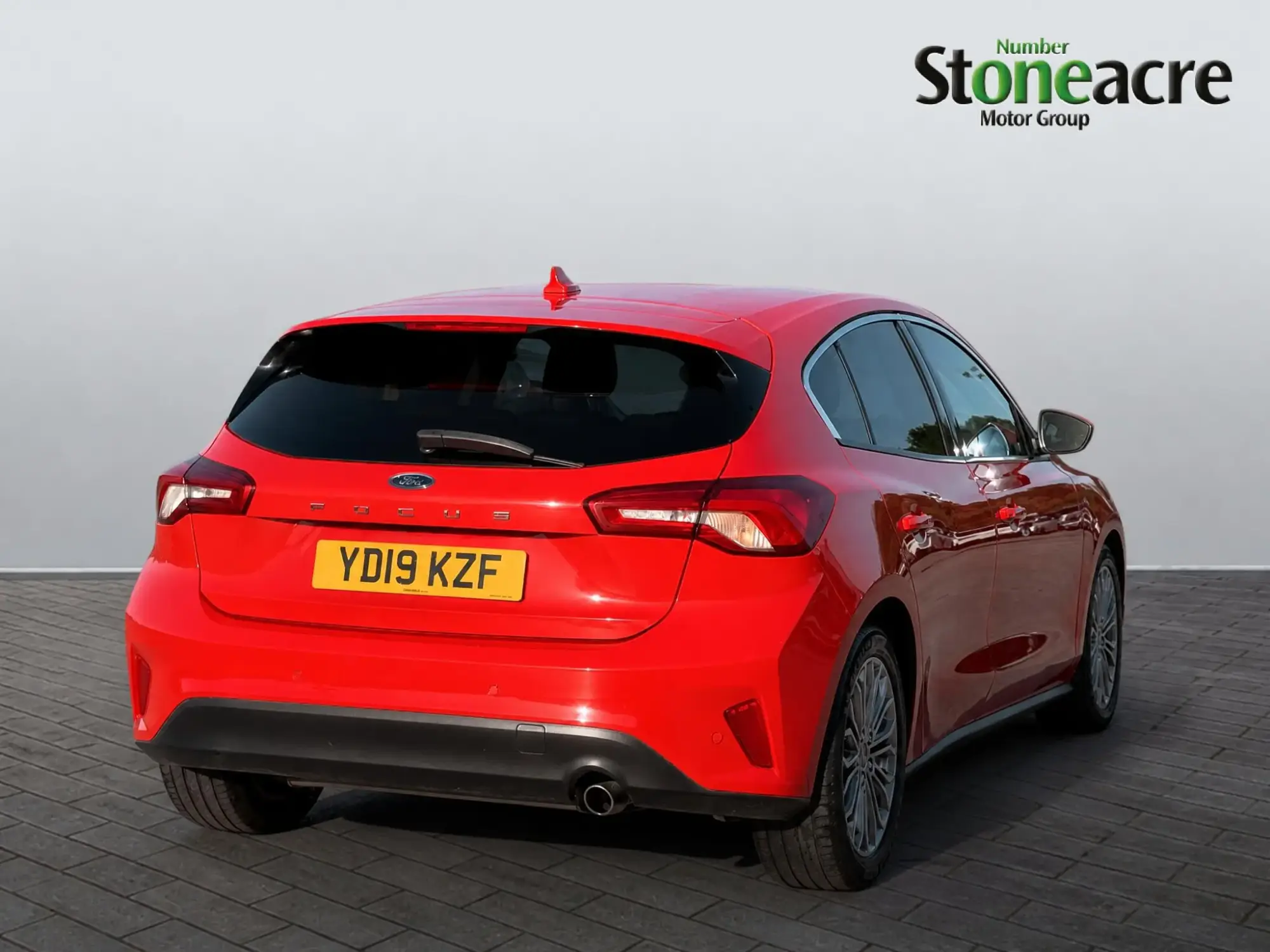 Ford Focus 1.0T EcoBoost Titanium X Euro 6 (s/s) 5dr YD19KZF Image 3 Ford Focus 1.0T EcoBoost Titanium X Euro 6 (s/s) 5dr YD19KZF Image 3