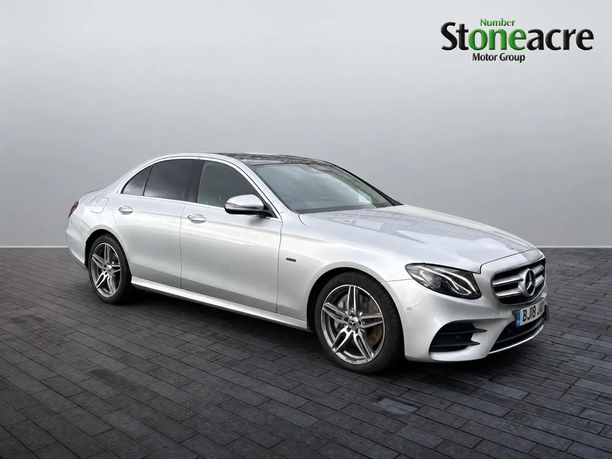 Mercedes-Benz E-Class 2.0 E350e 6.4kWh AMG Line (Premium) G-Tronic+ Euro 6 (s/s) 4dr BJ18JAO Image 1