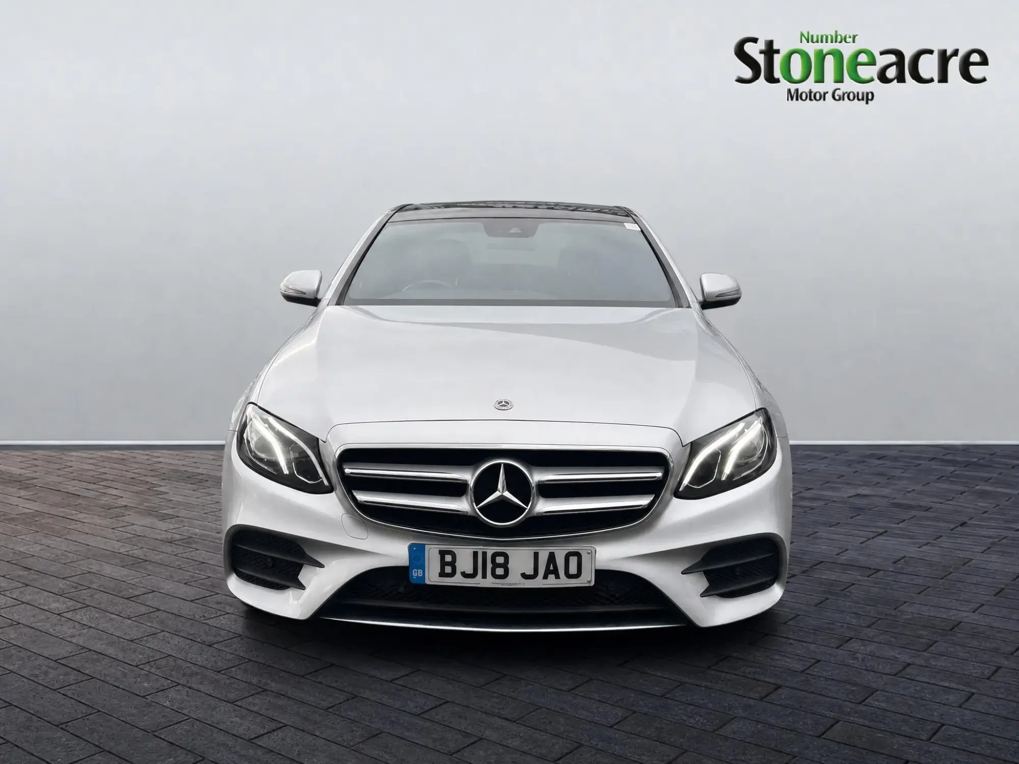 Mercedes-Benz E-Class 2.0 E350e 6.4kWh AMG Line (Premium) G-Tronic+ Euro 6 (s/s) 4dr BJ18JAO Image 2