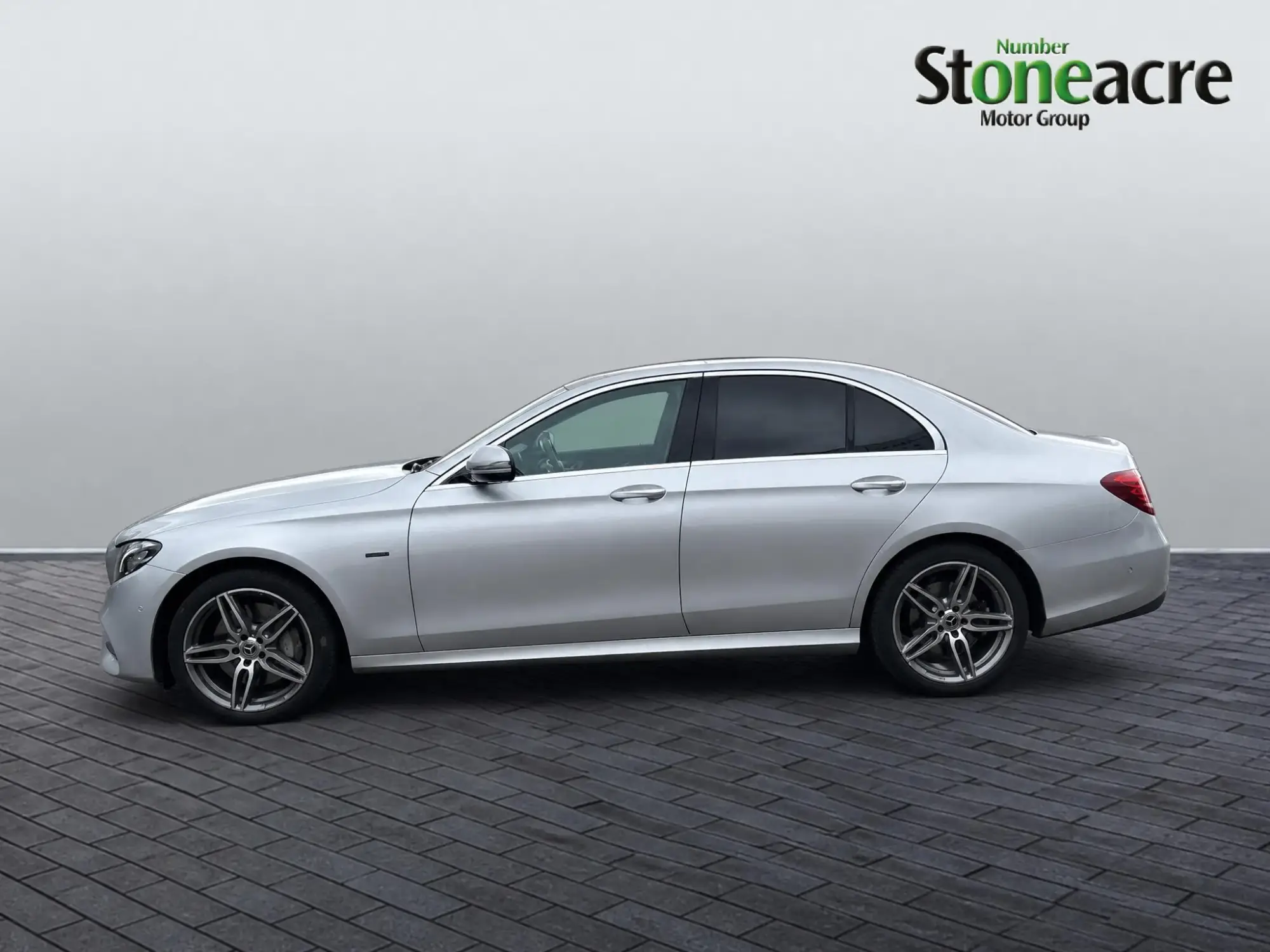 Mercedes-Benz E-Class Image 5