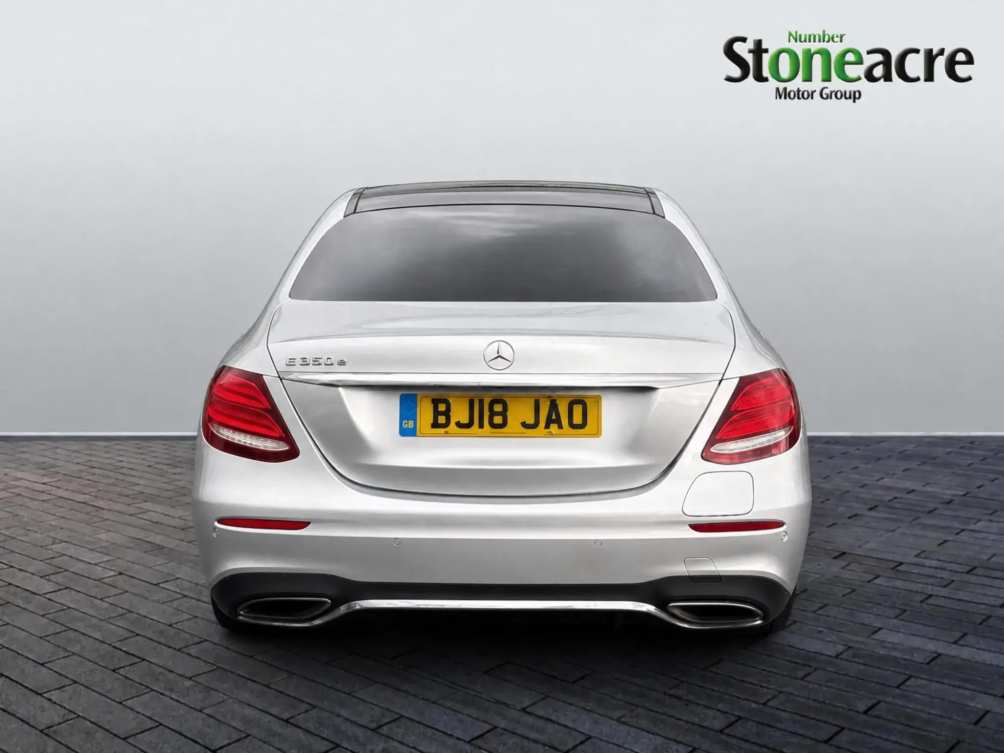 Mercedes-Benz E-Class Image 6