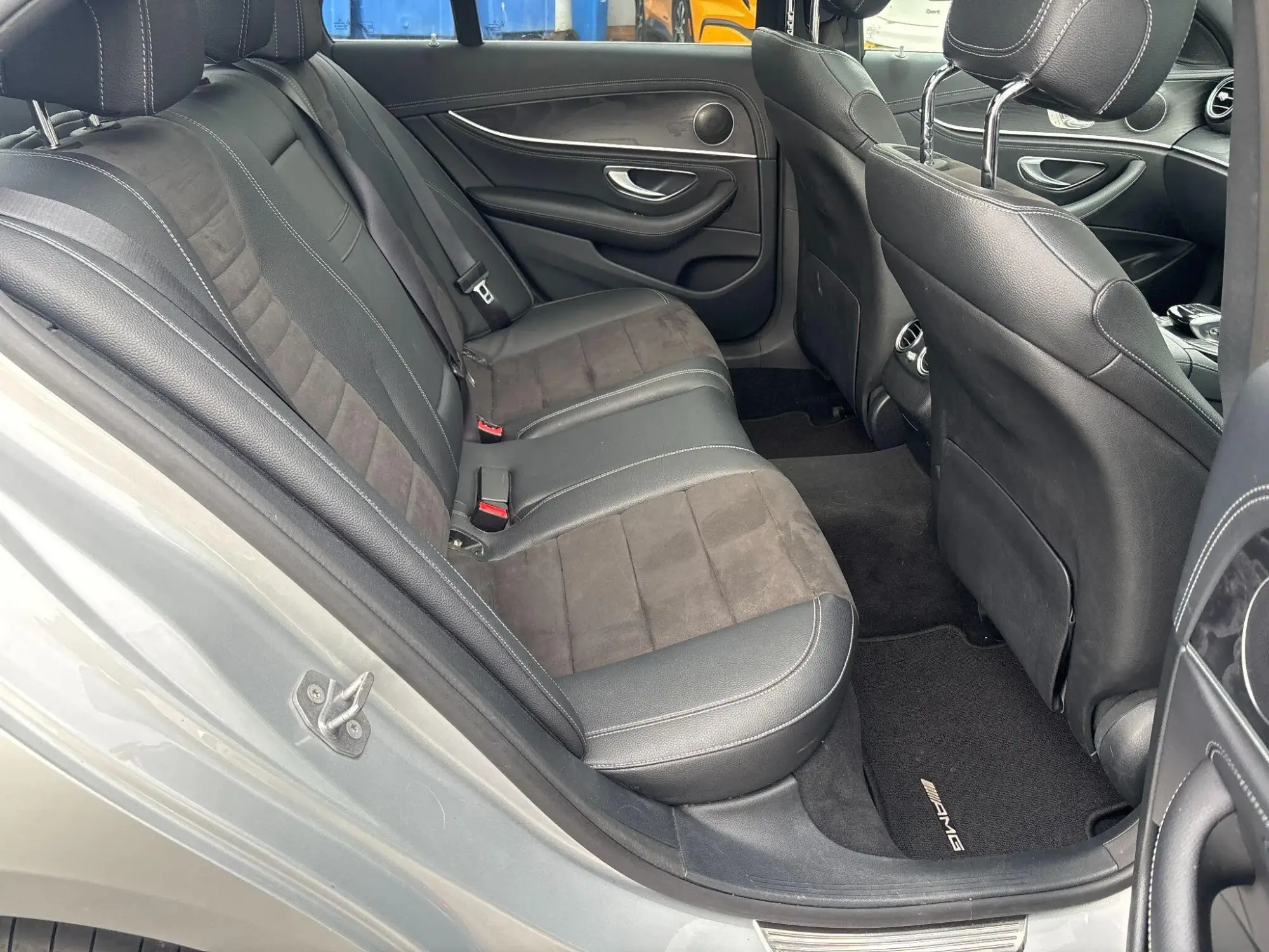 Mercedes-Benz E-Class Image 13