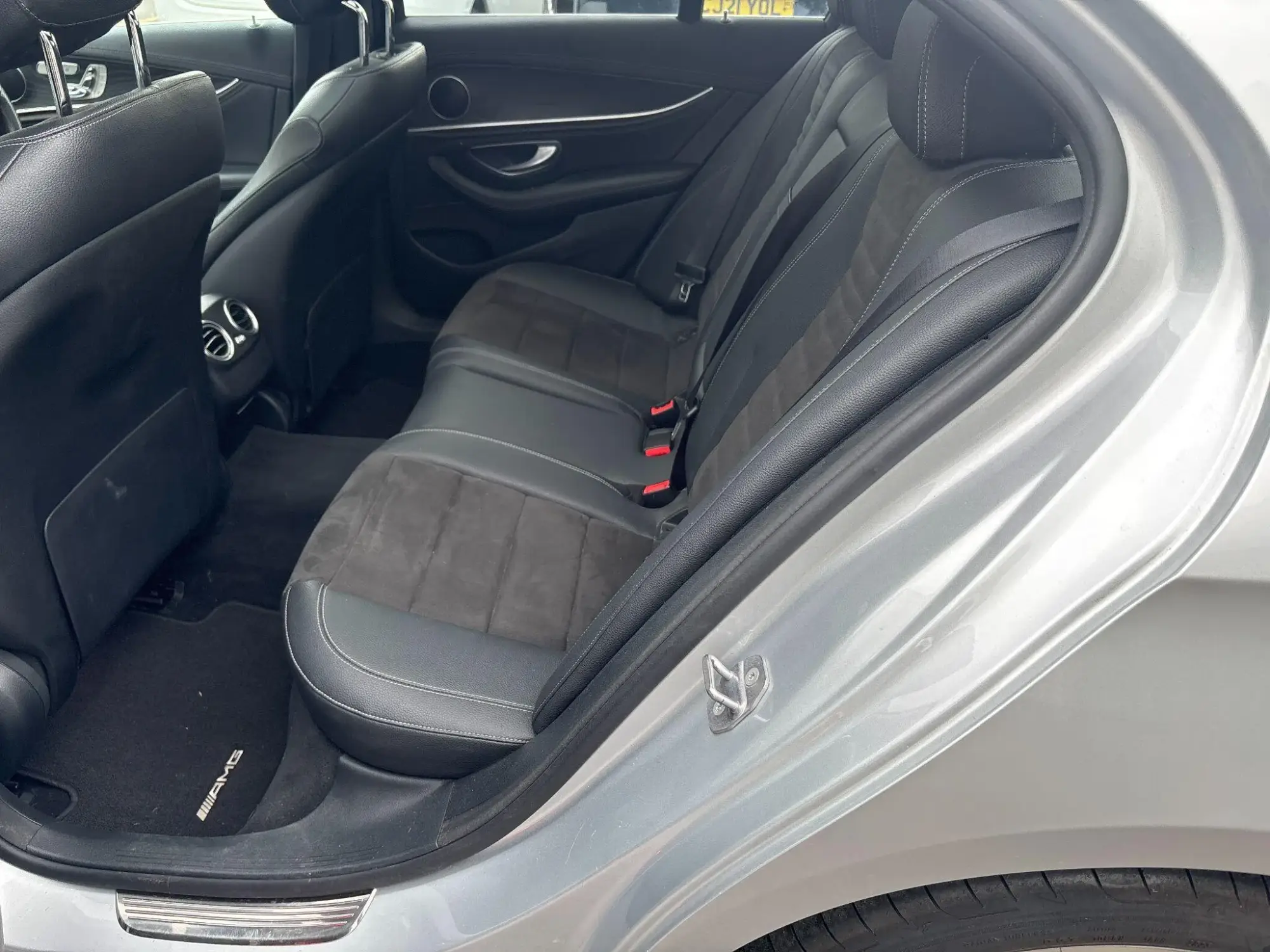 Mercedes-Benz E-Class Image 14