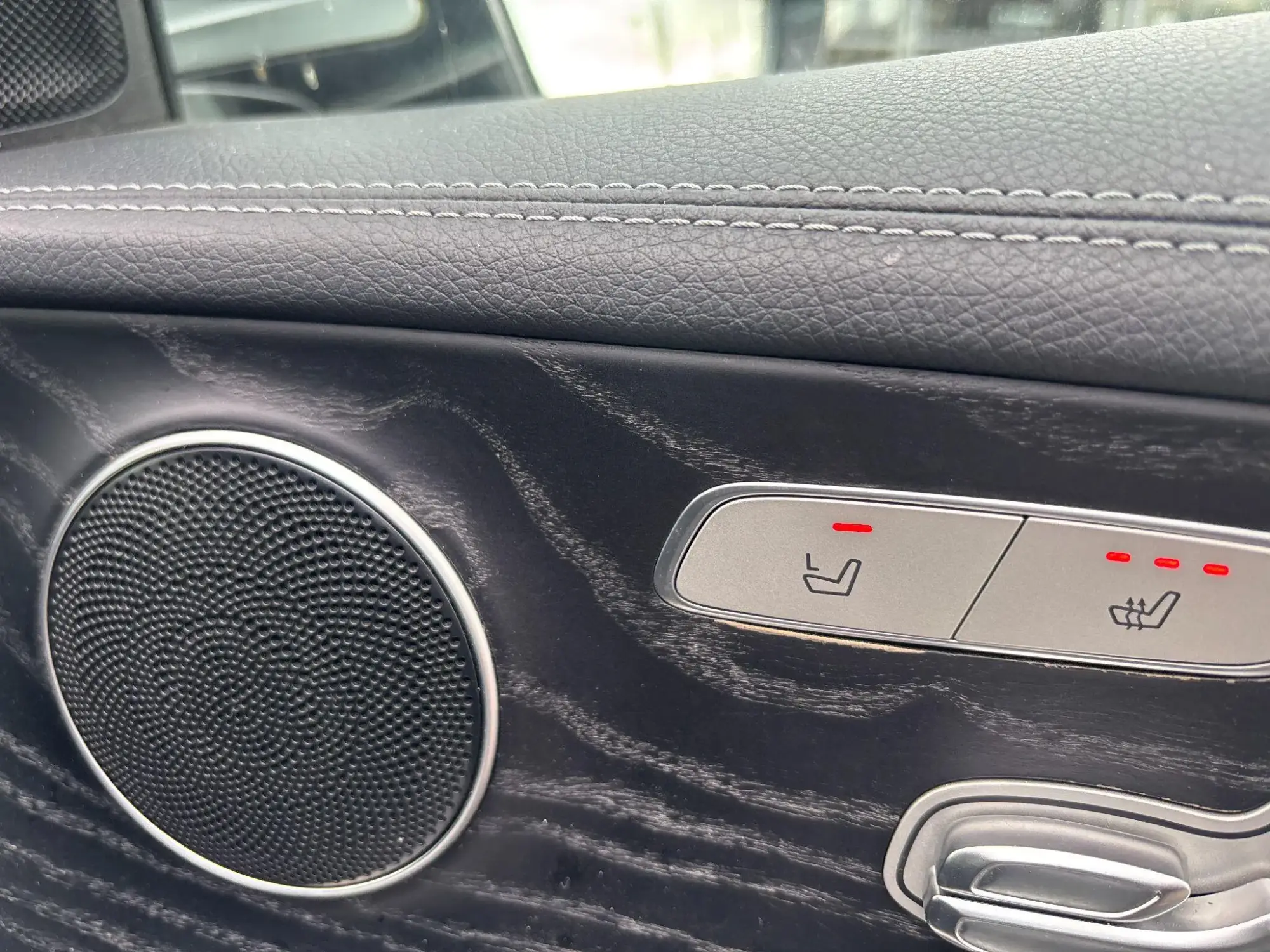 Mercedes-Benz E-Class Image 17