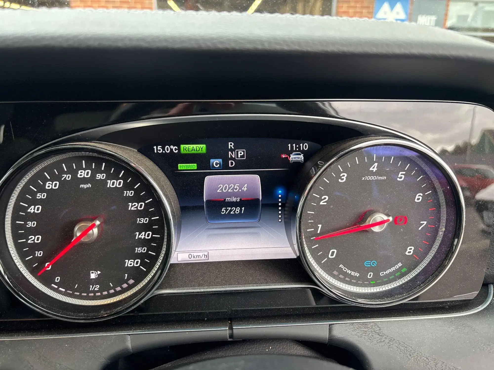 Mercedes-Benz E-Class Image 33