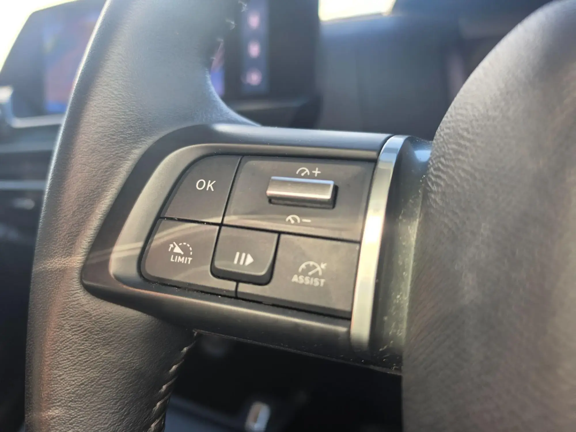 Citroen C4 Image 12 Citroen C4 Image 12