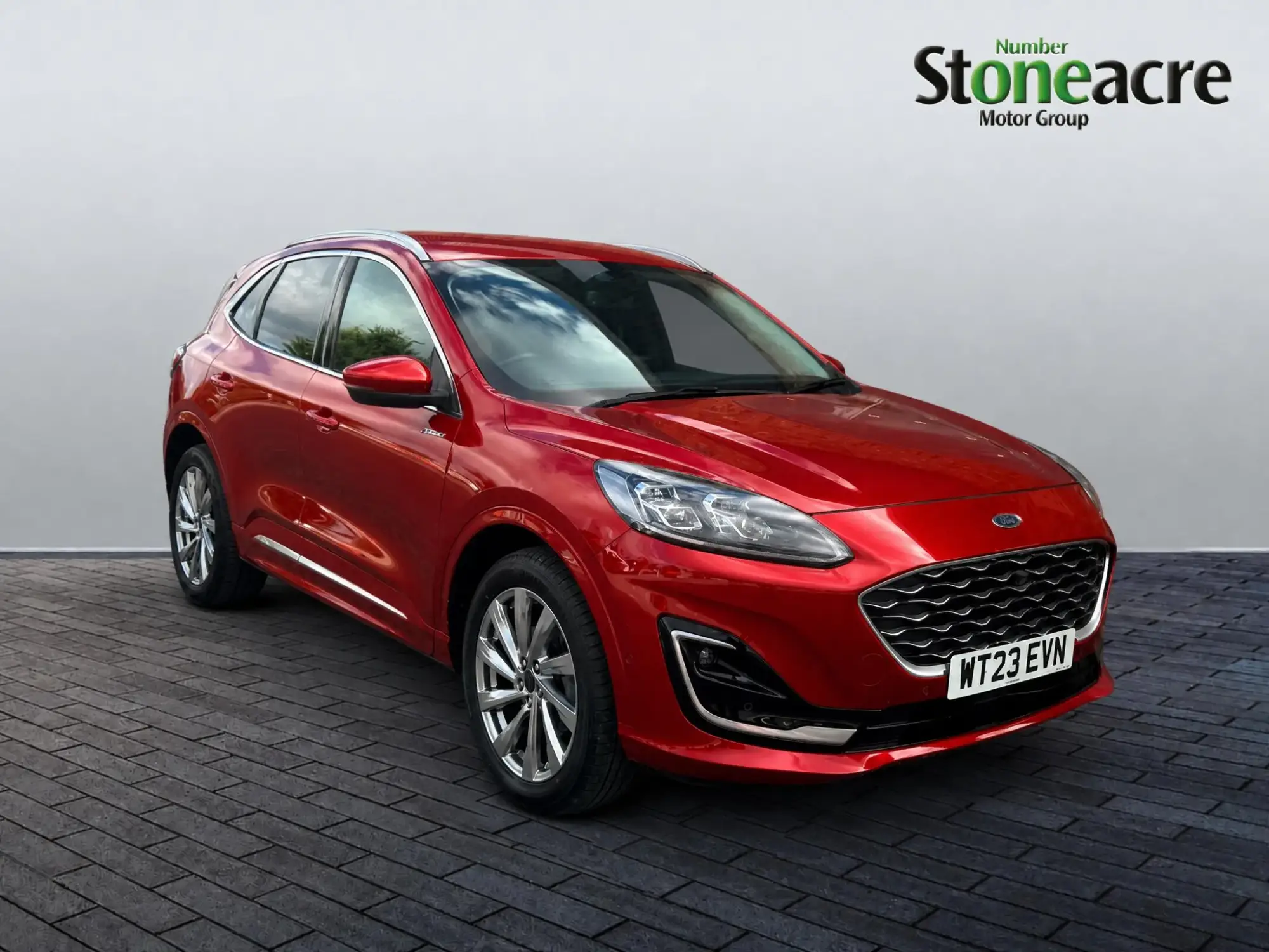 Ford Kuga Hybrid 2.5h Duratec Vignale CVT Euro 6 (s/s) 5dr WT23EVN Image 1 Ford Kuga Hybrid 2.5h Duratec Vignale CVT Euro 6 (s/s) 5dr WT23EVN Image 1
