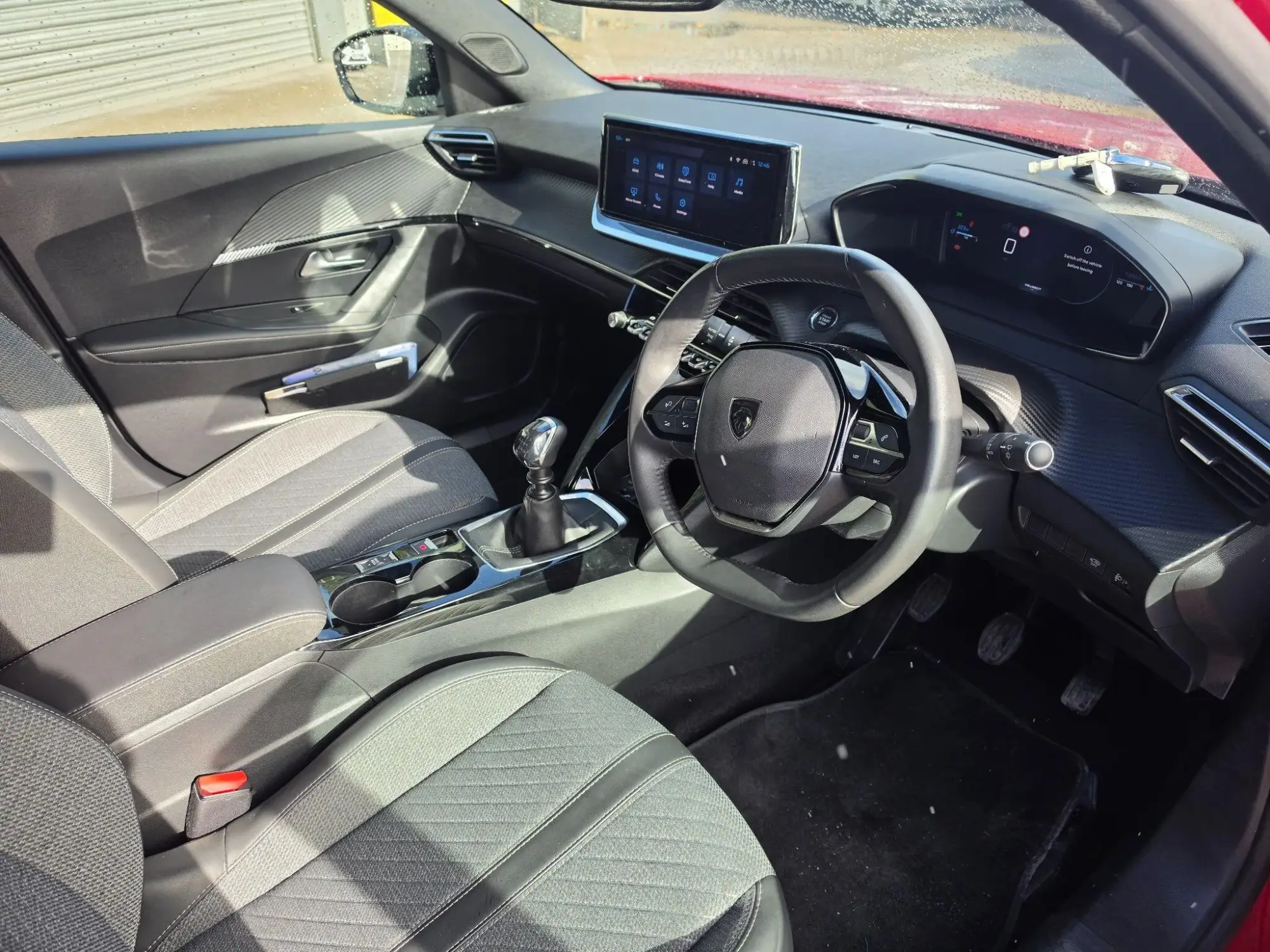 Peugeot 2008 Image 11