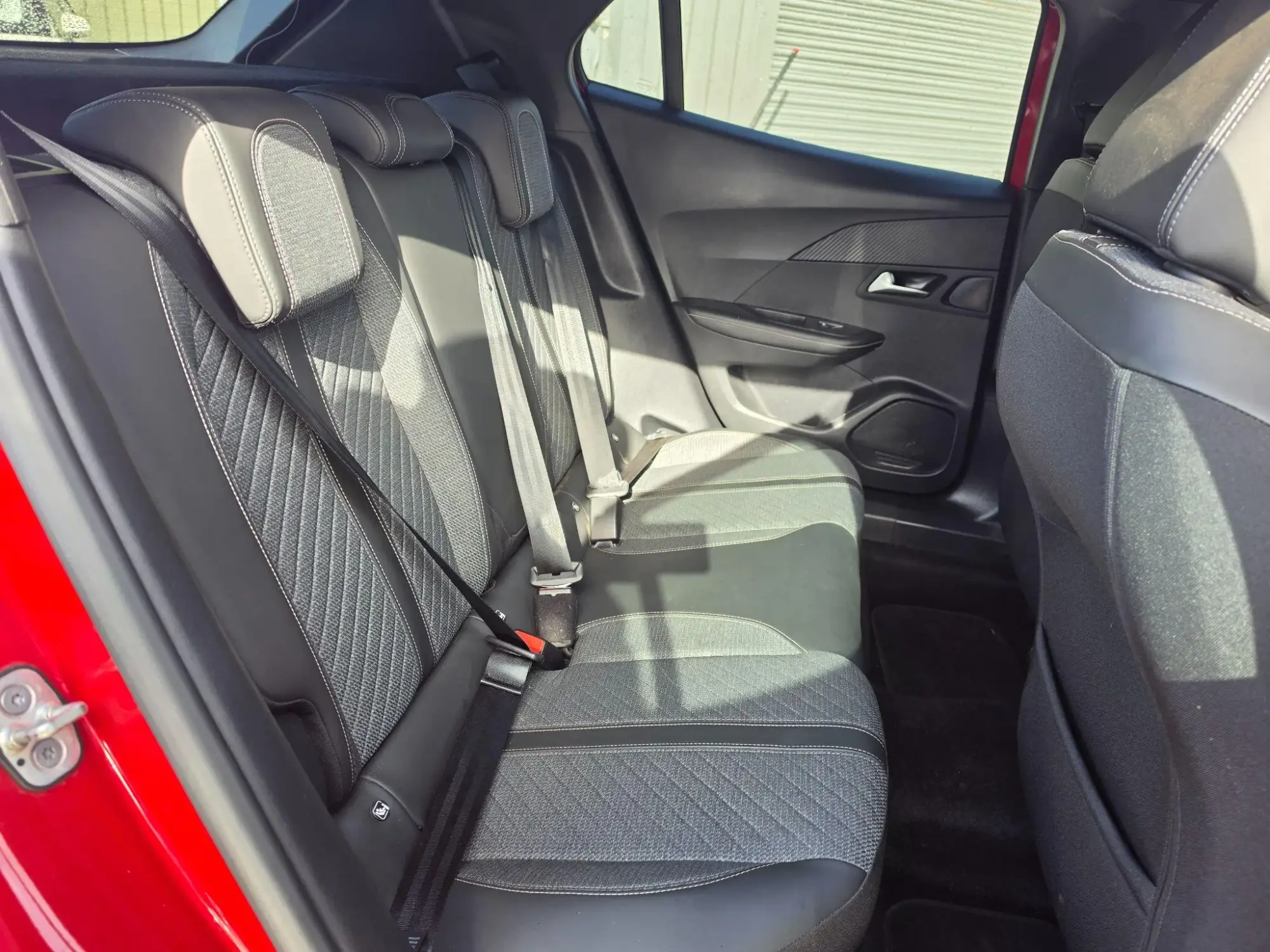 Peugeot 2008 Image 12