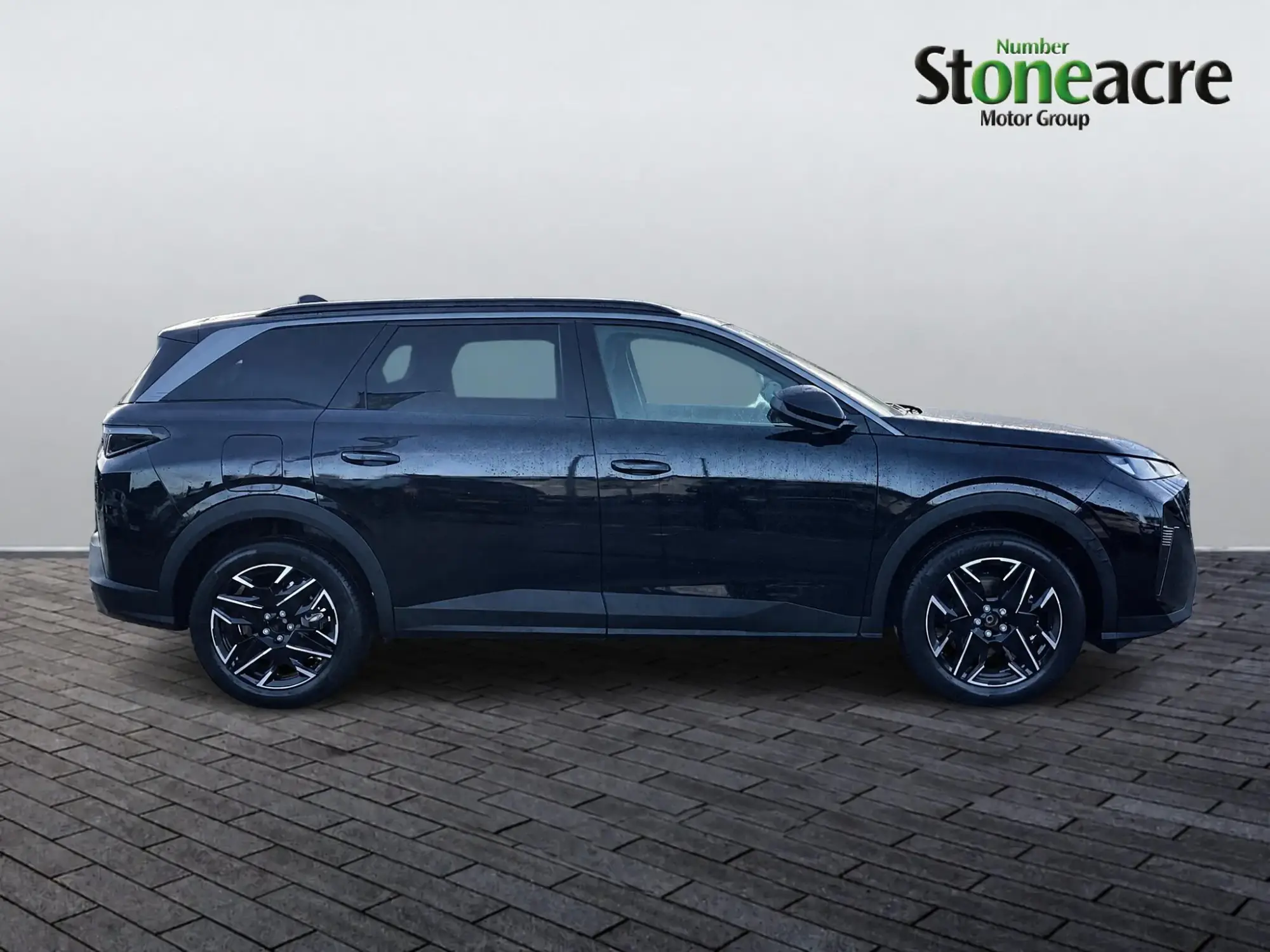 Peugeot 5008 1.2 HYBRID Allure e-DSC6 Euro 6 (s/s) 5dr YA75CMX Image 2 Peugeot 5008 1.2 HYBRID Allure e-DSC6 Euro 6 (s/s) 5dr YA75CMX Image 2