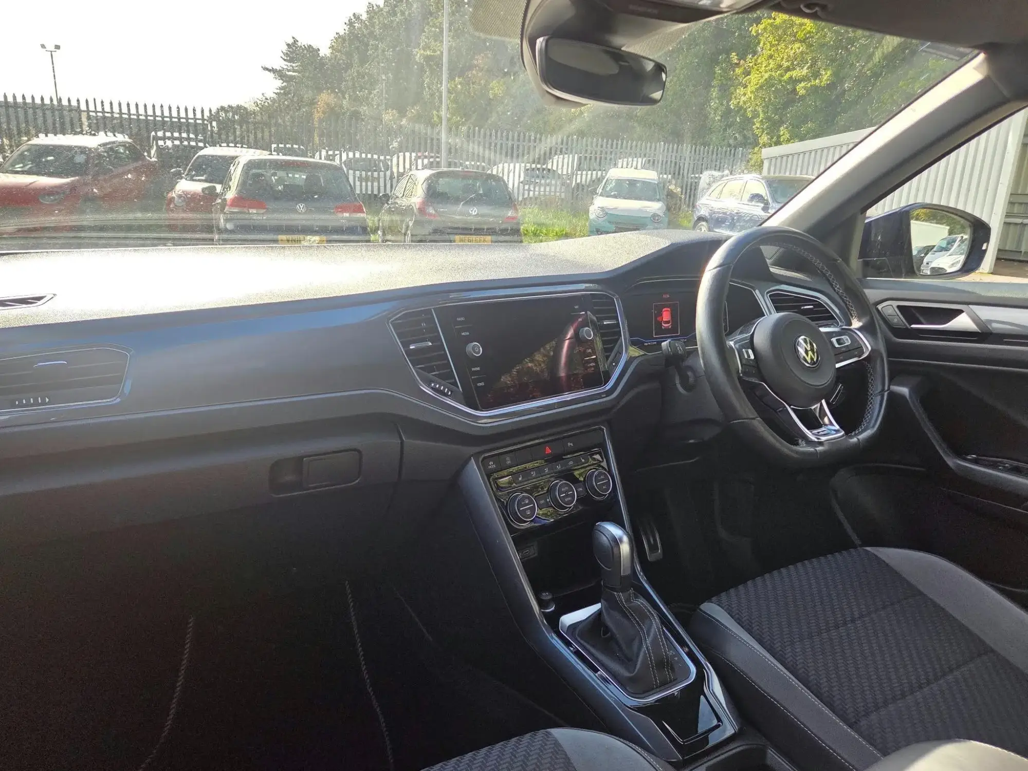 Volkswagen T-Roc Image 18