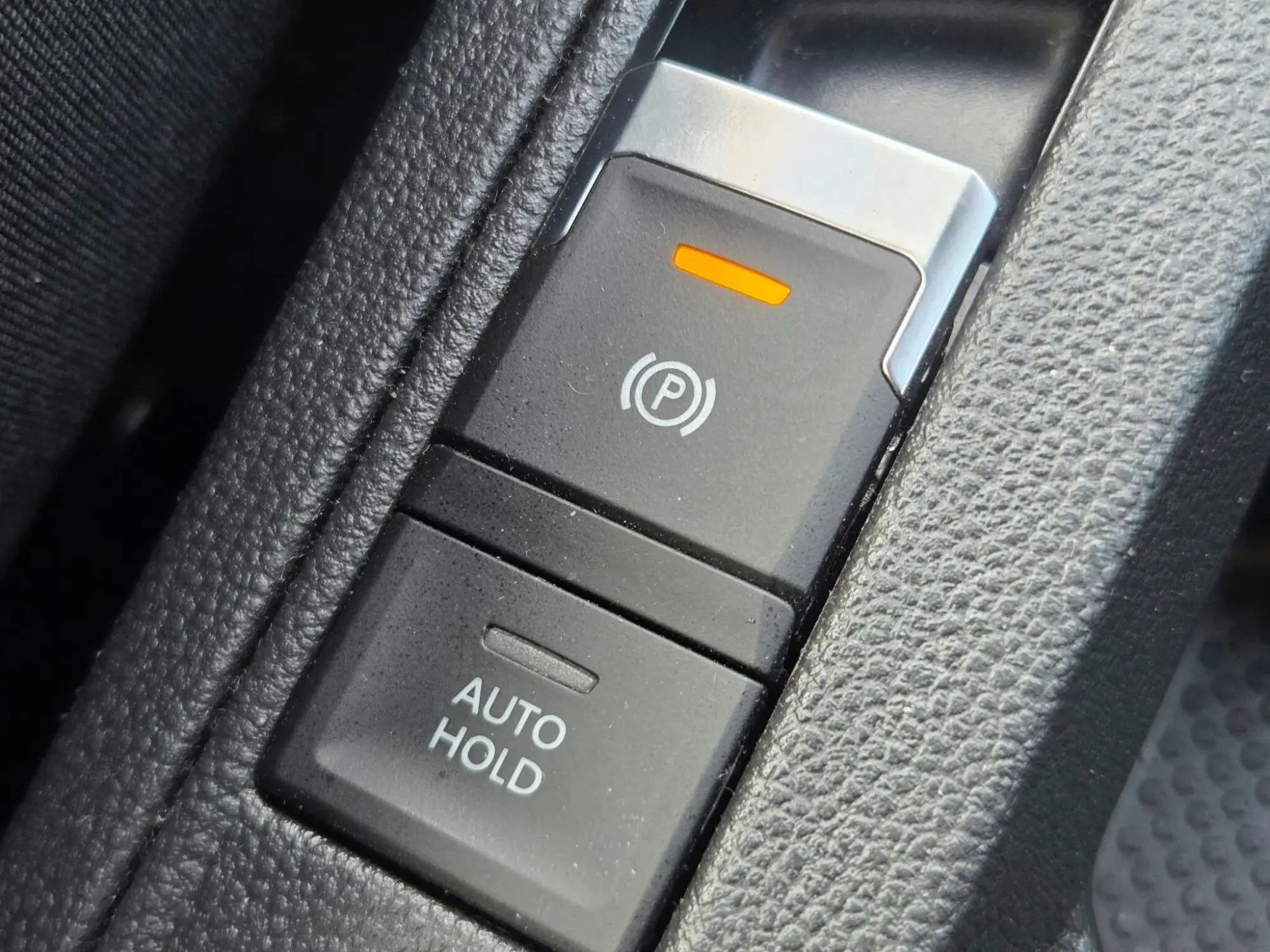 Volkswagen T-Roc Image 22