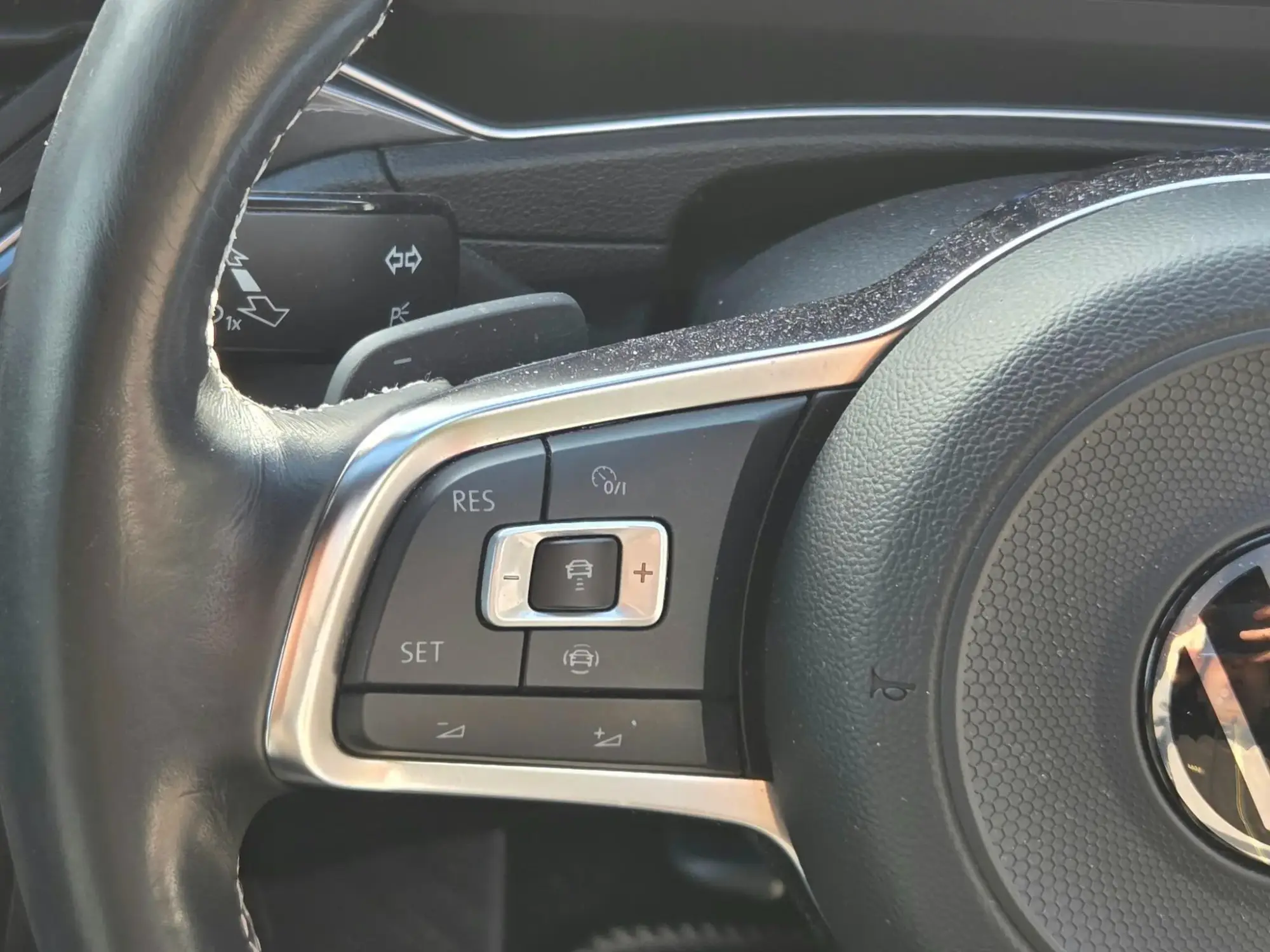 Volkswagen T-Roc Image 23